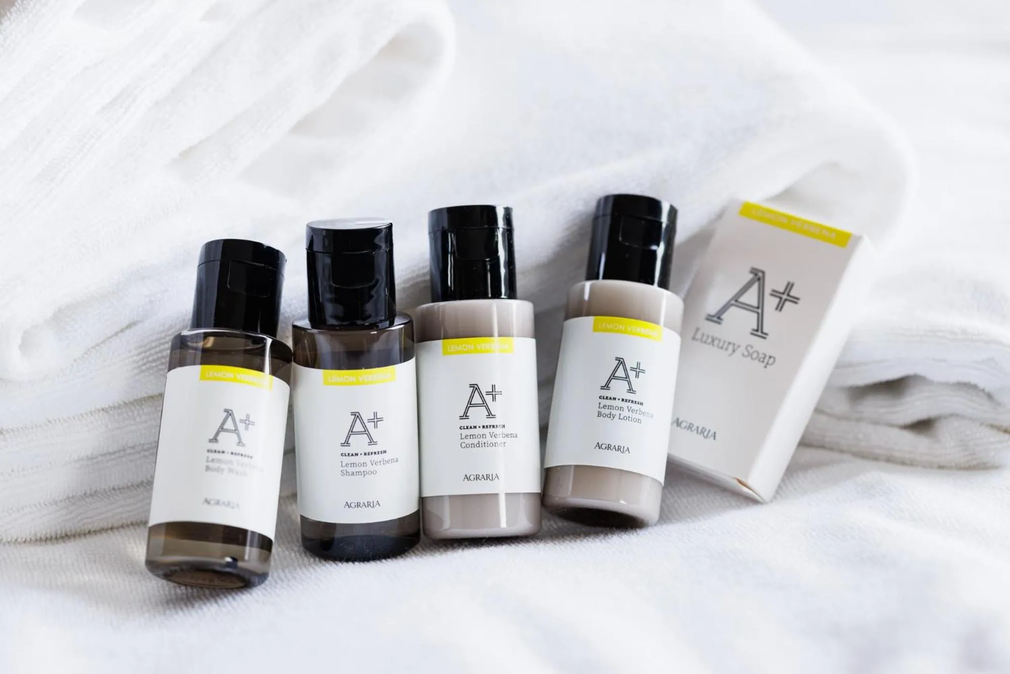 Deluxe Twin Room - Non-Smoking in Kawasaki Nikko Hotel