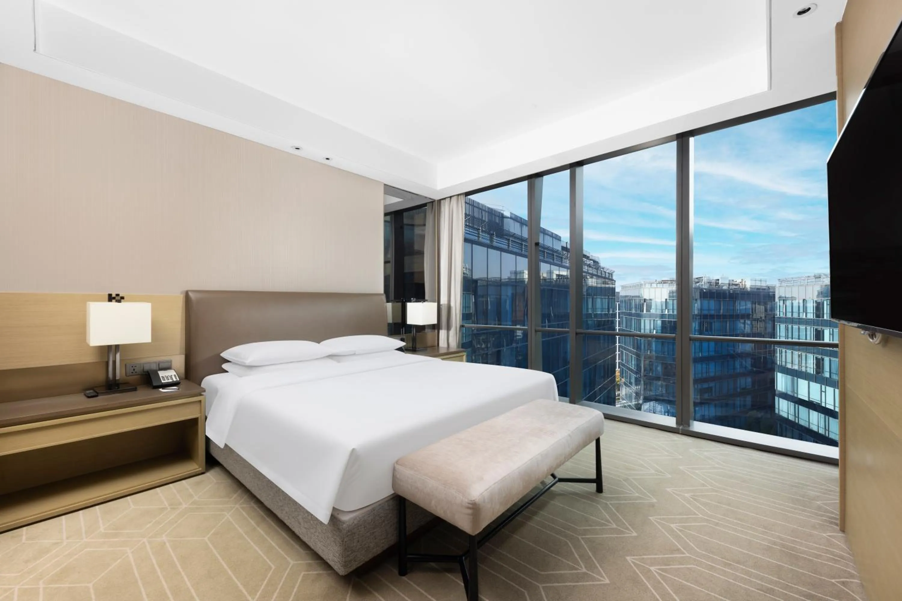 King Suite with Sofa Bed in Hyatt Place Shanghai Hongqiao CBD
