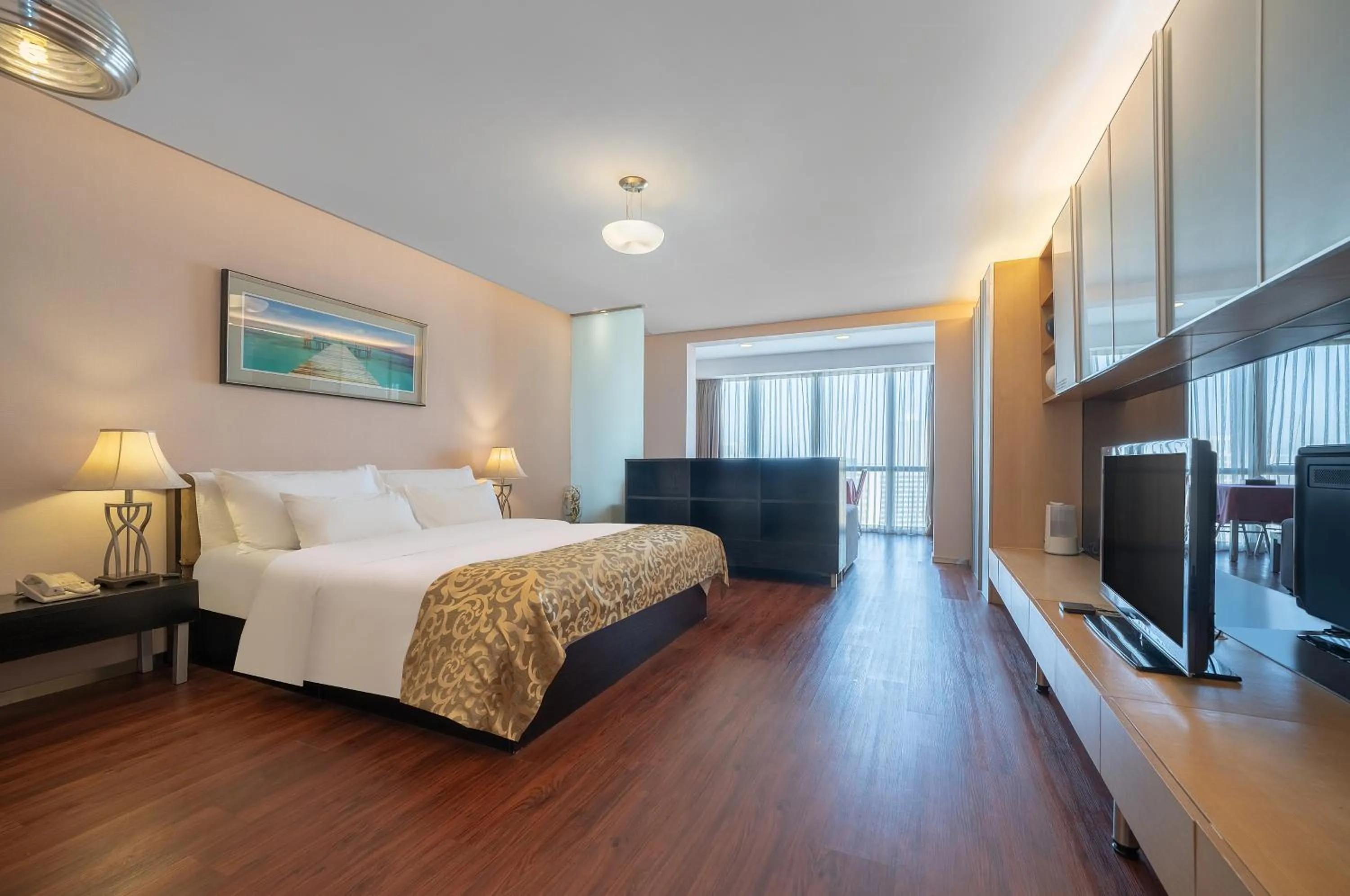 Double Room with Sea View in Qingdao Housing International Hotel