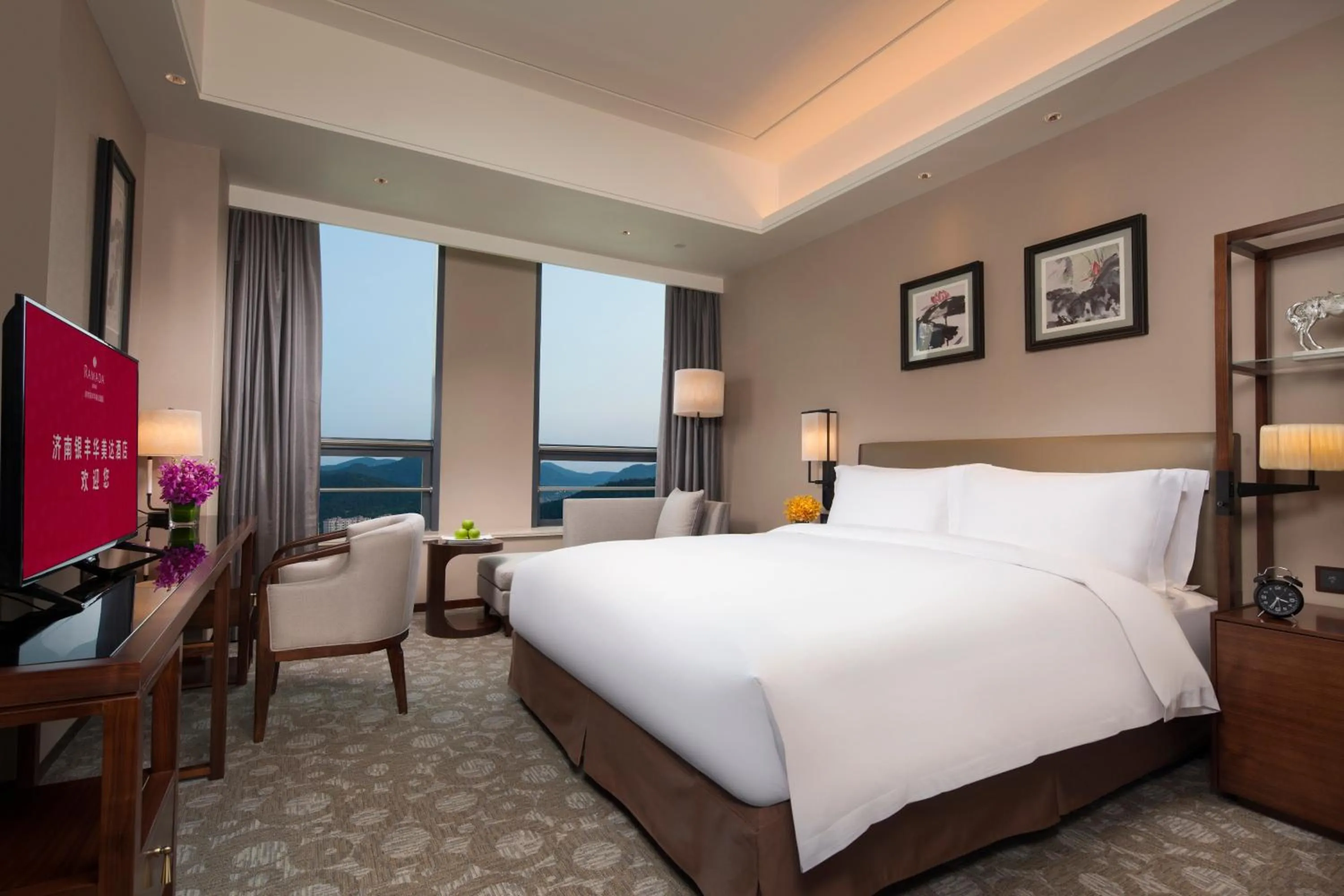 Double Room in Ramada Jinan