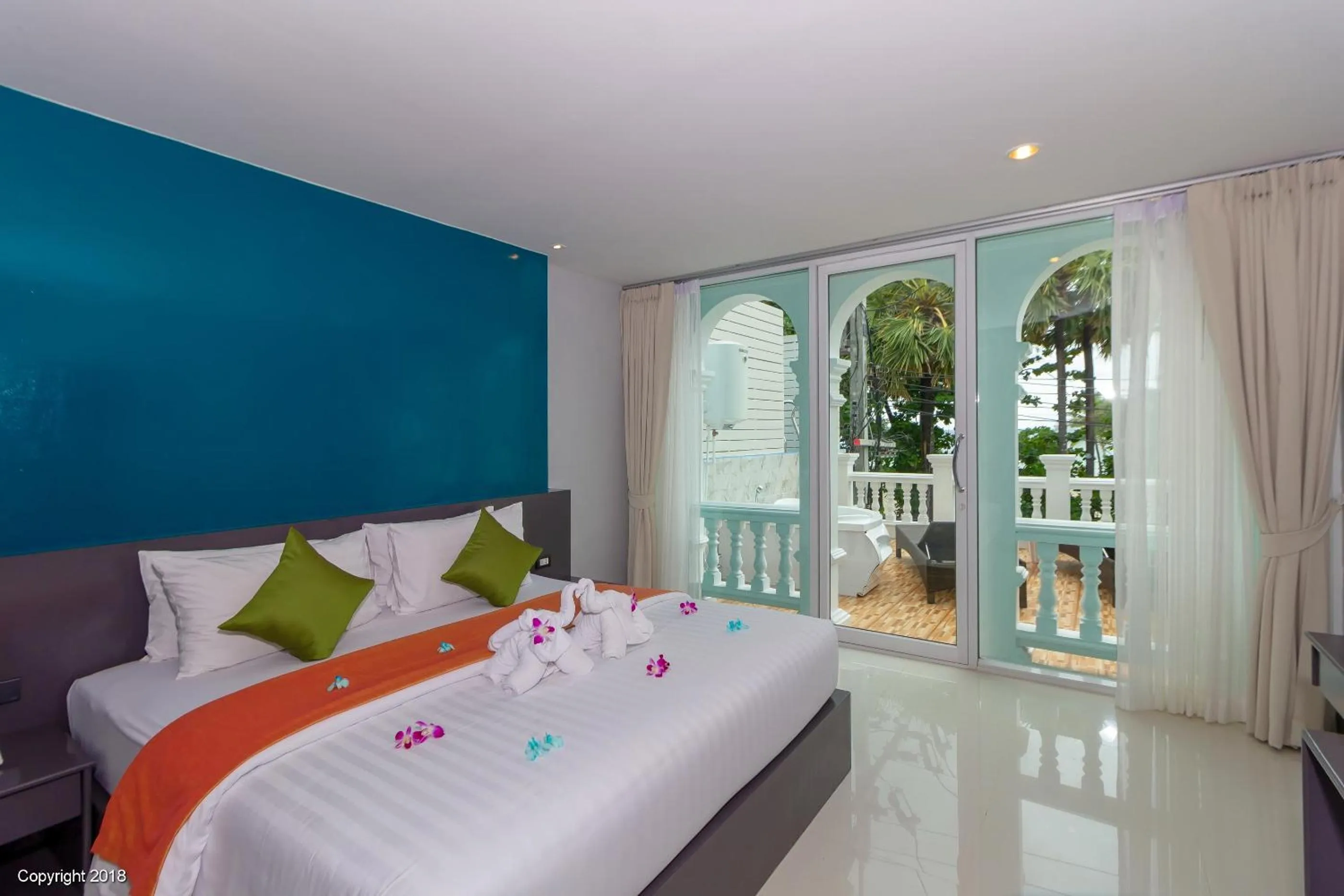 Deluxe Double Room with Side Sea View in Modern Living Residence
