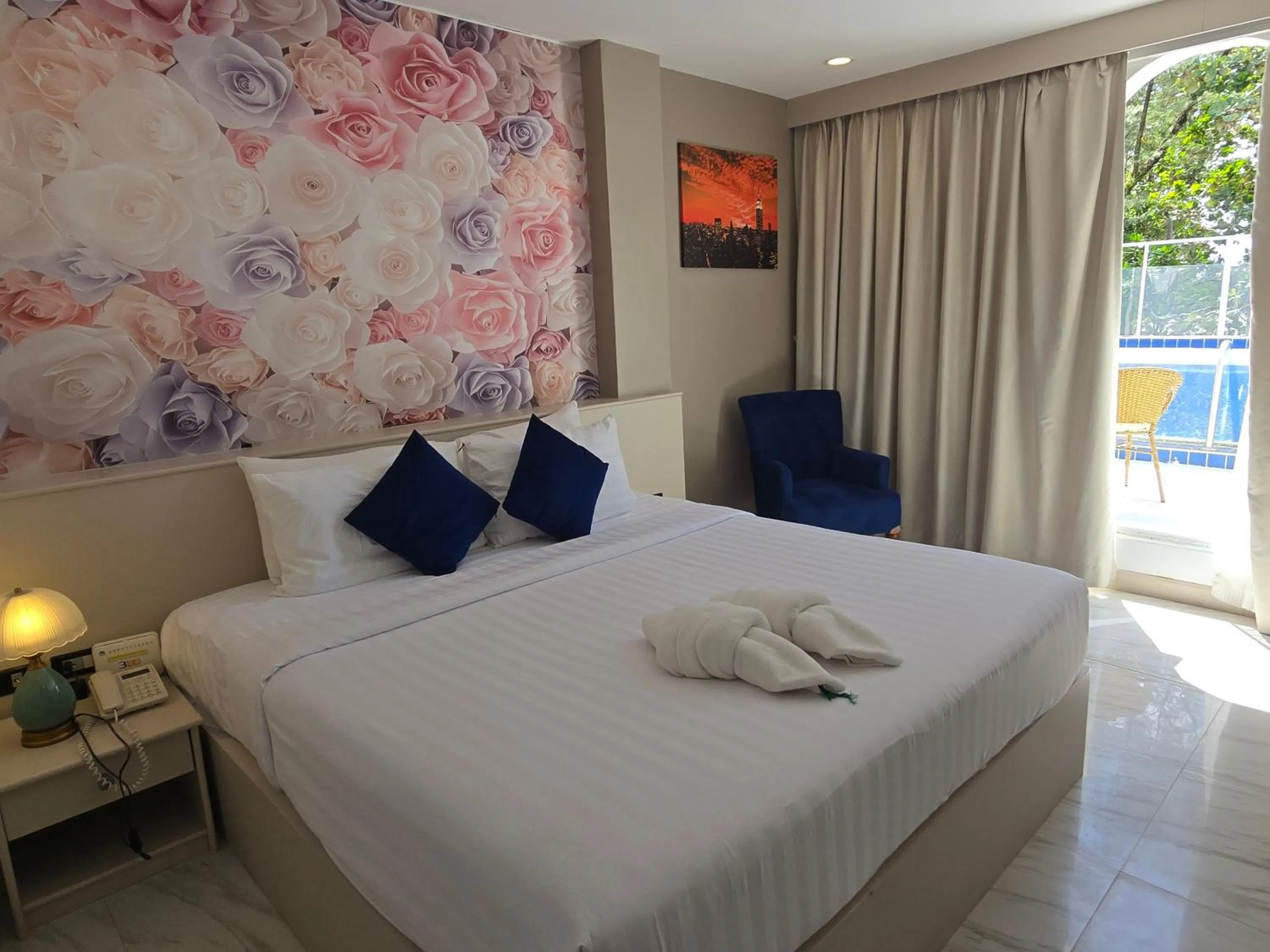 Deluxe Double Room with Pool Access in Modern Living Residence