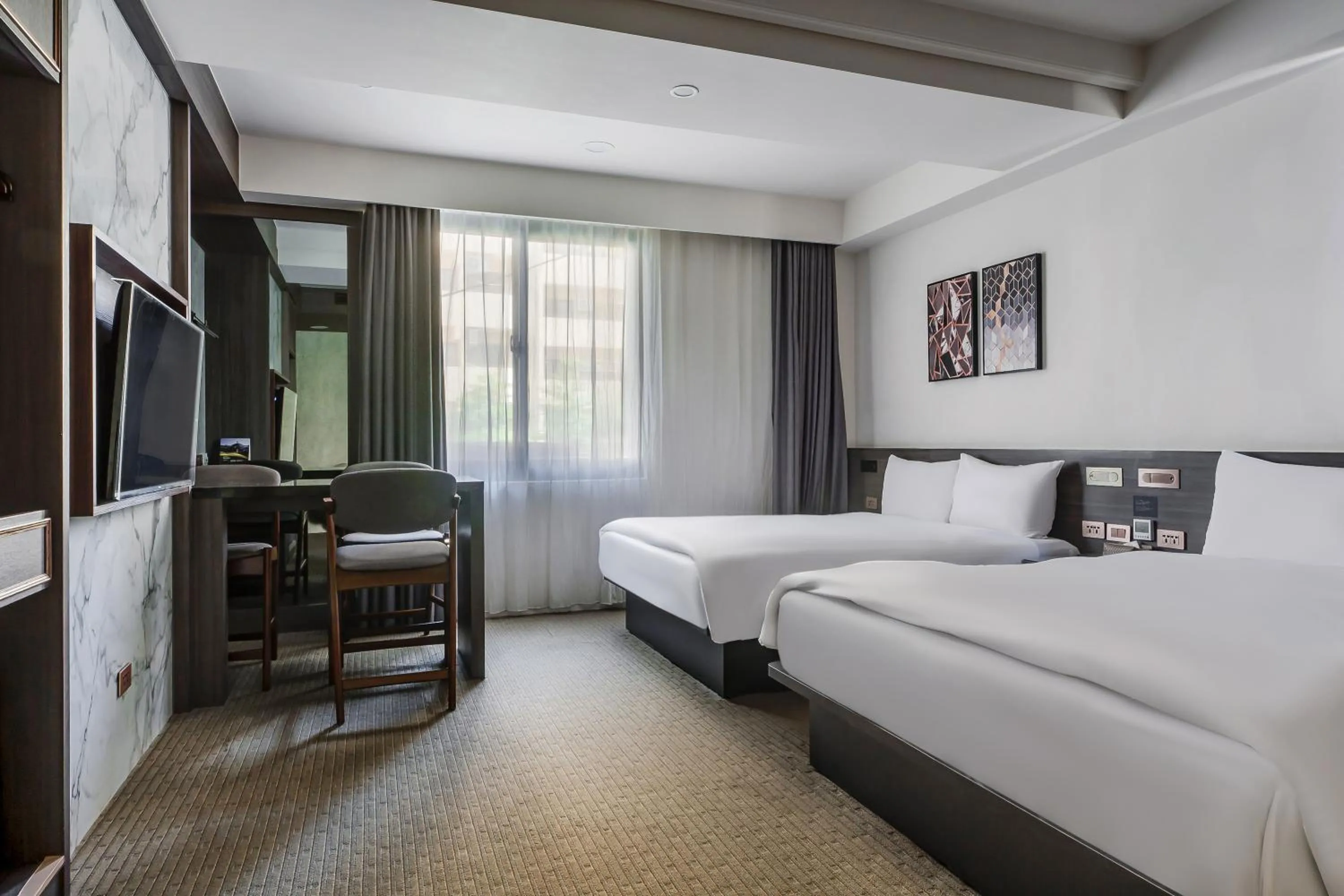 Deluxe Quadruple Room in Dream Mansion Hotel