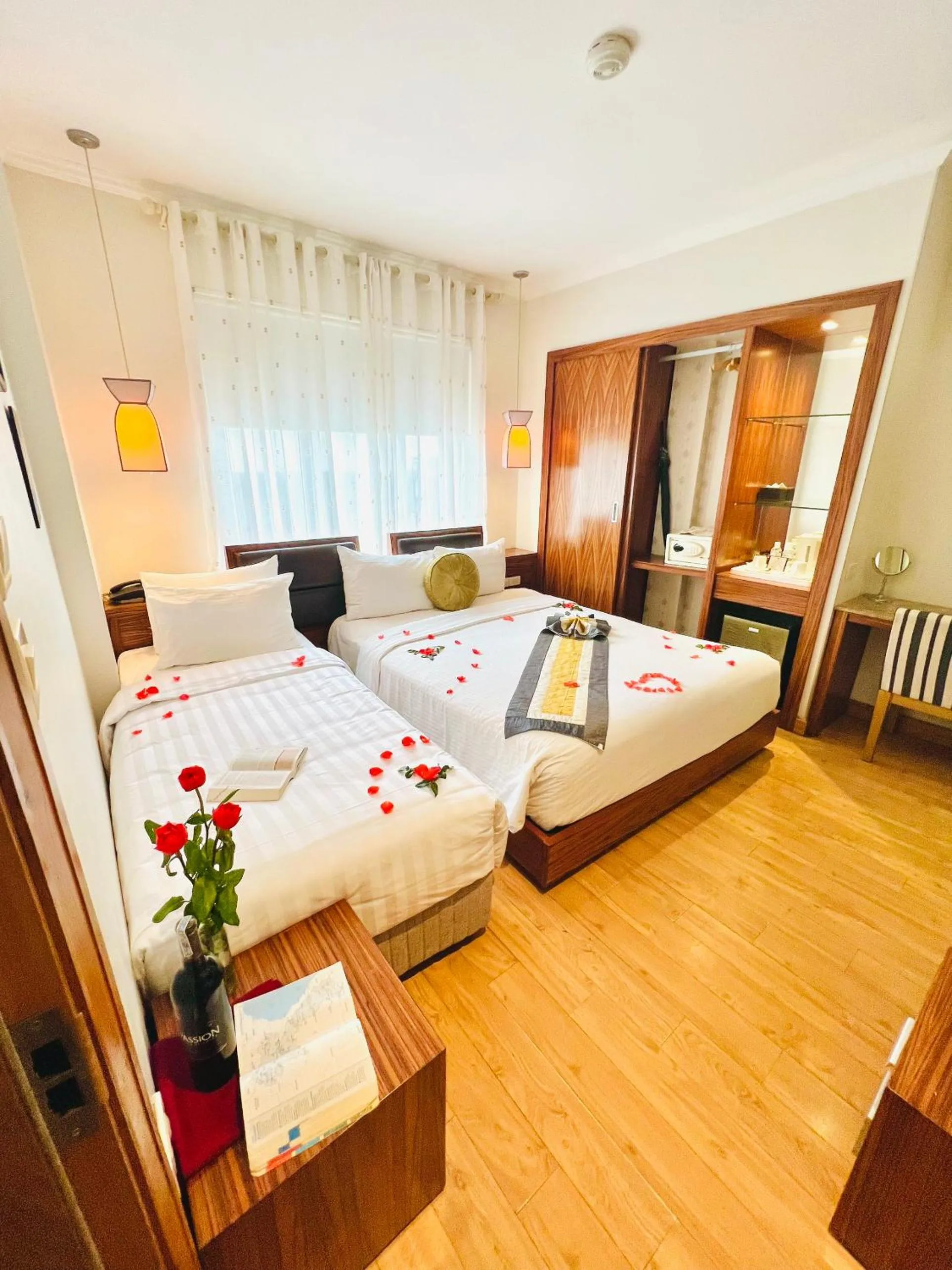 Deluxe Triple Room in Elite Central Hotel Hanoi