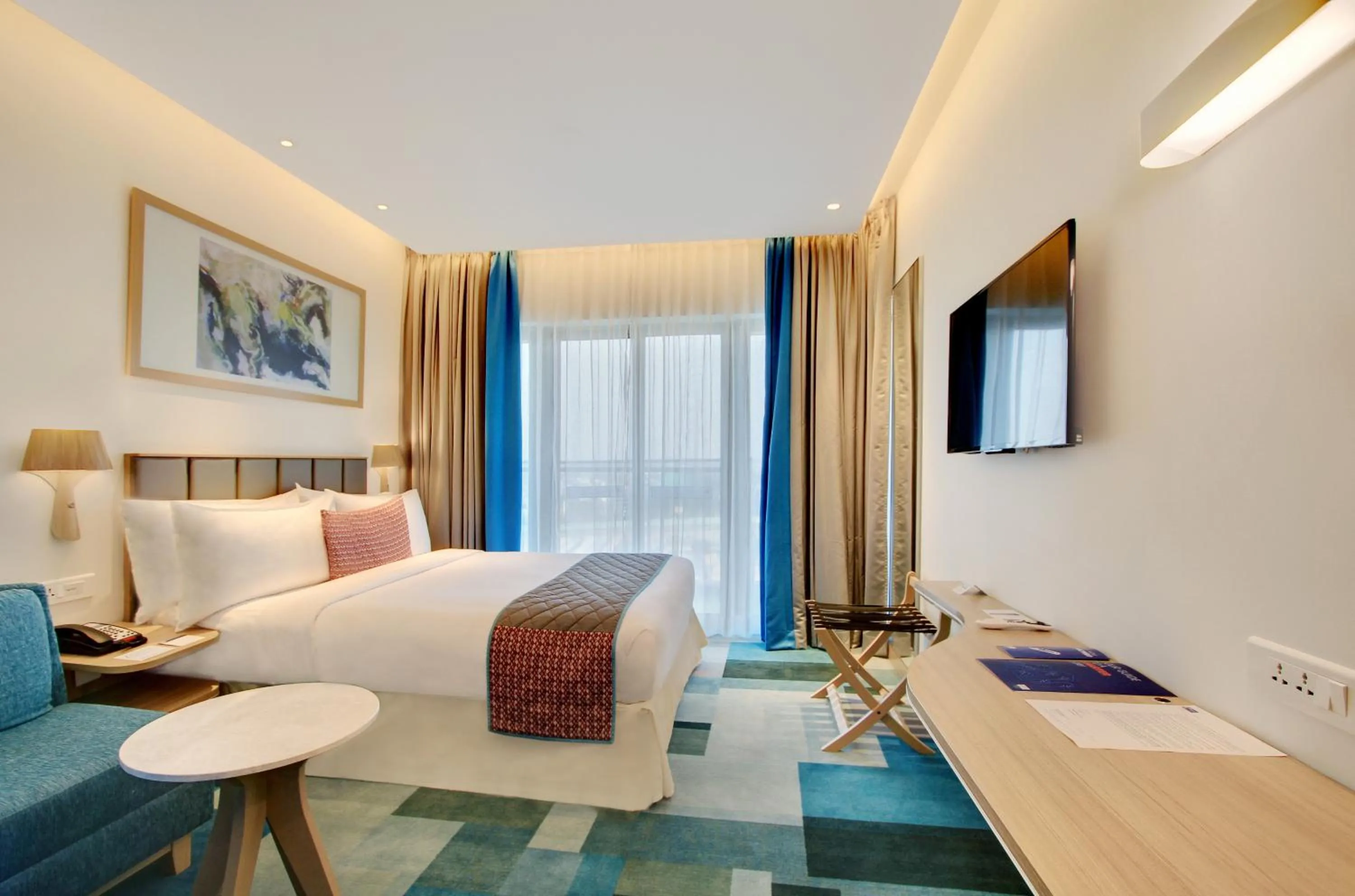 Standard Queen Room with Balcony and View - single occupancy - Smoking in Holiday Inn Bengaluru Racecourse by IHG