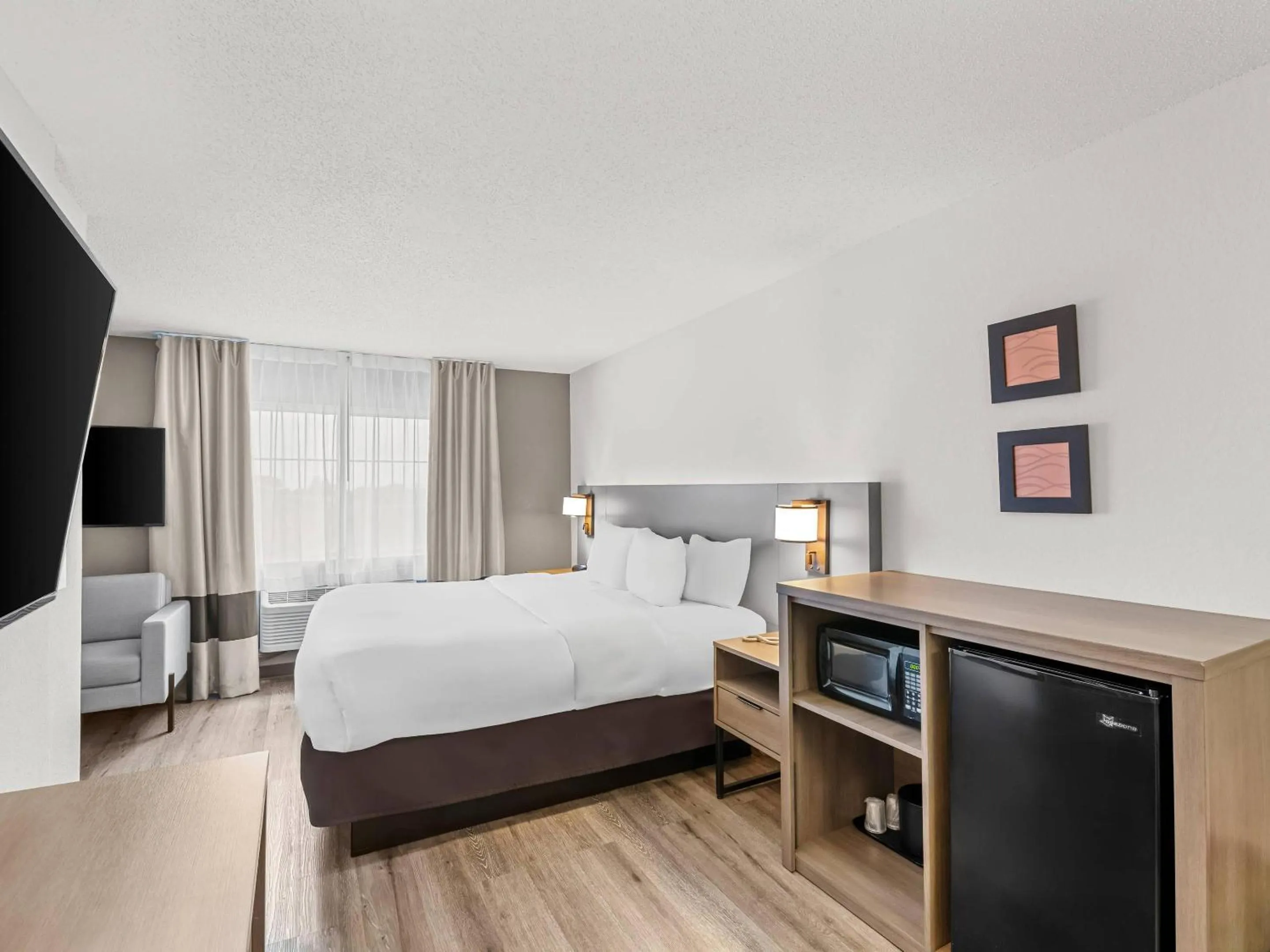 King Suite in Comfort Inn & Suites Bellevue - Omaha Offutt AFB