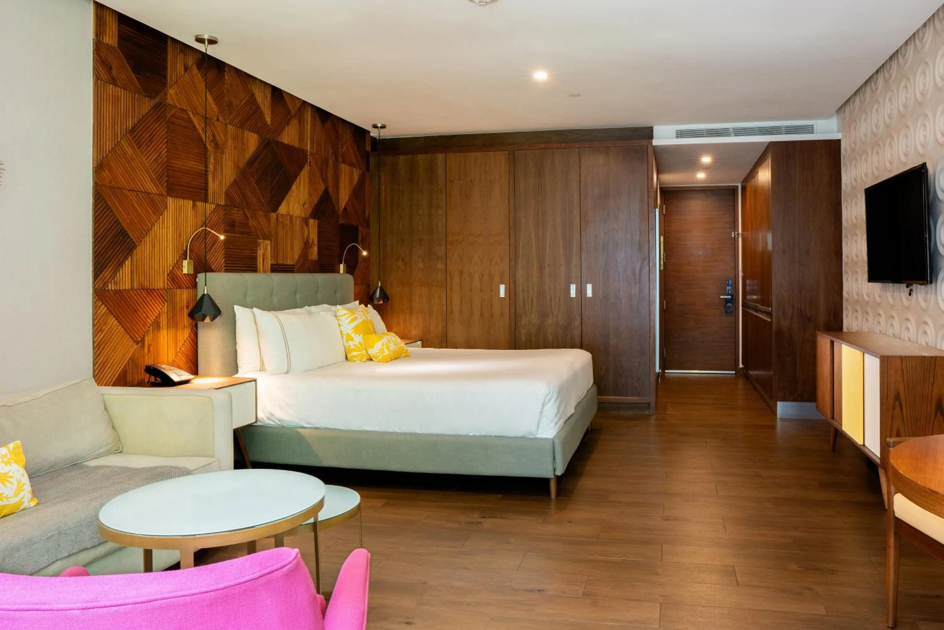 Superior King Room in The Fives Downtown Hotel & Residences, Curio Collection by Hilton