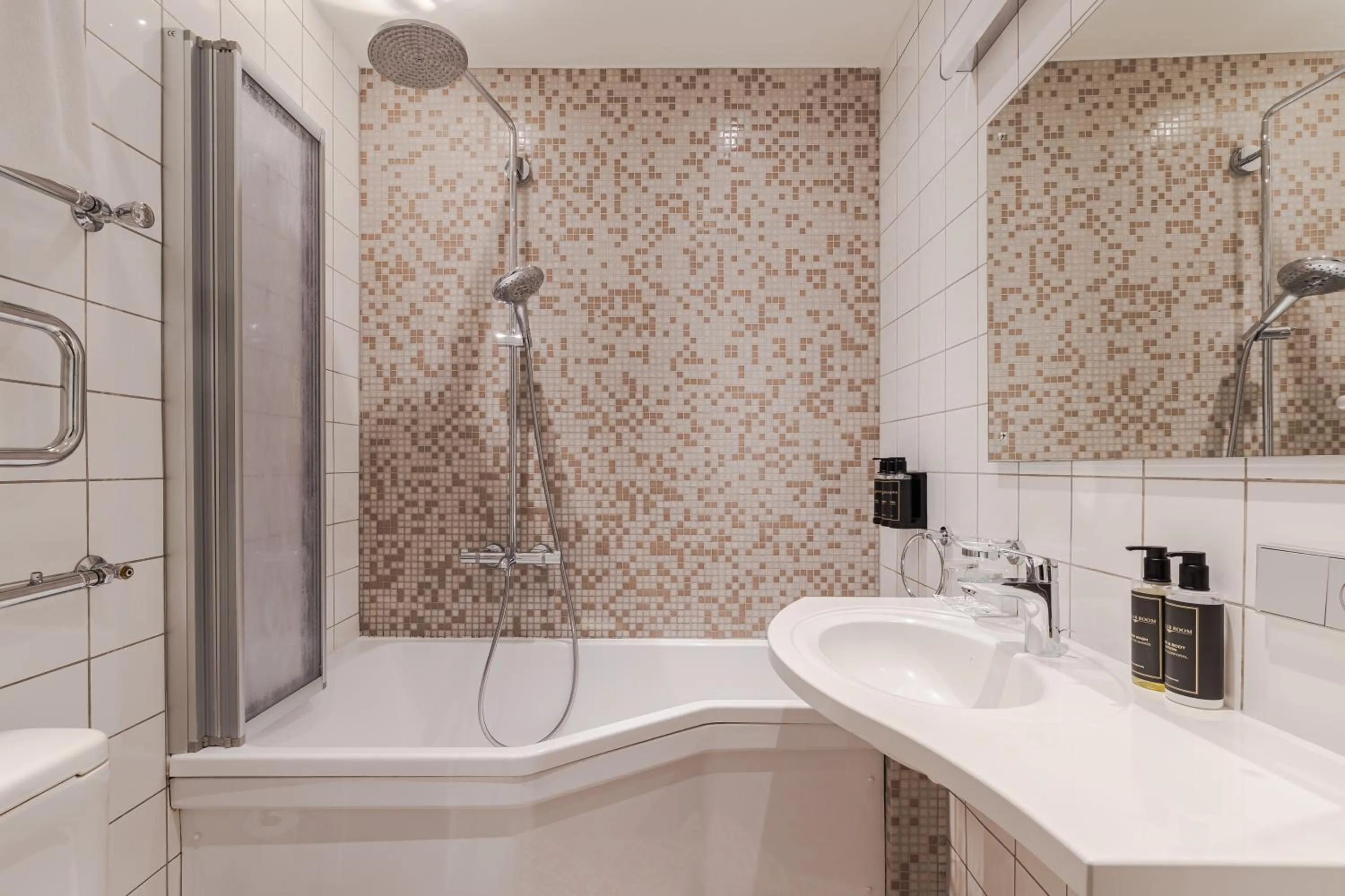 Deluxe Double or Twin Room in Eurostars Metropole