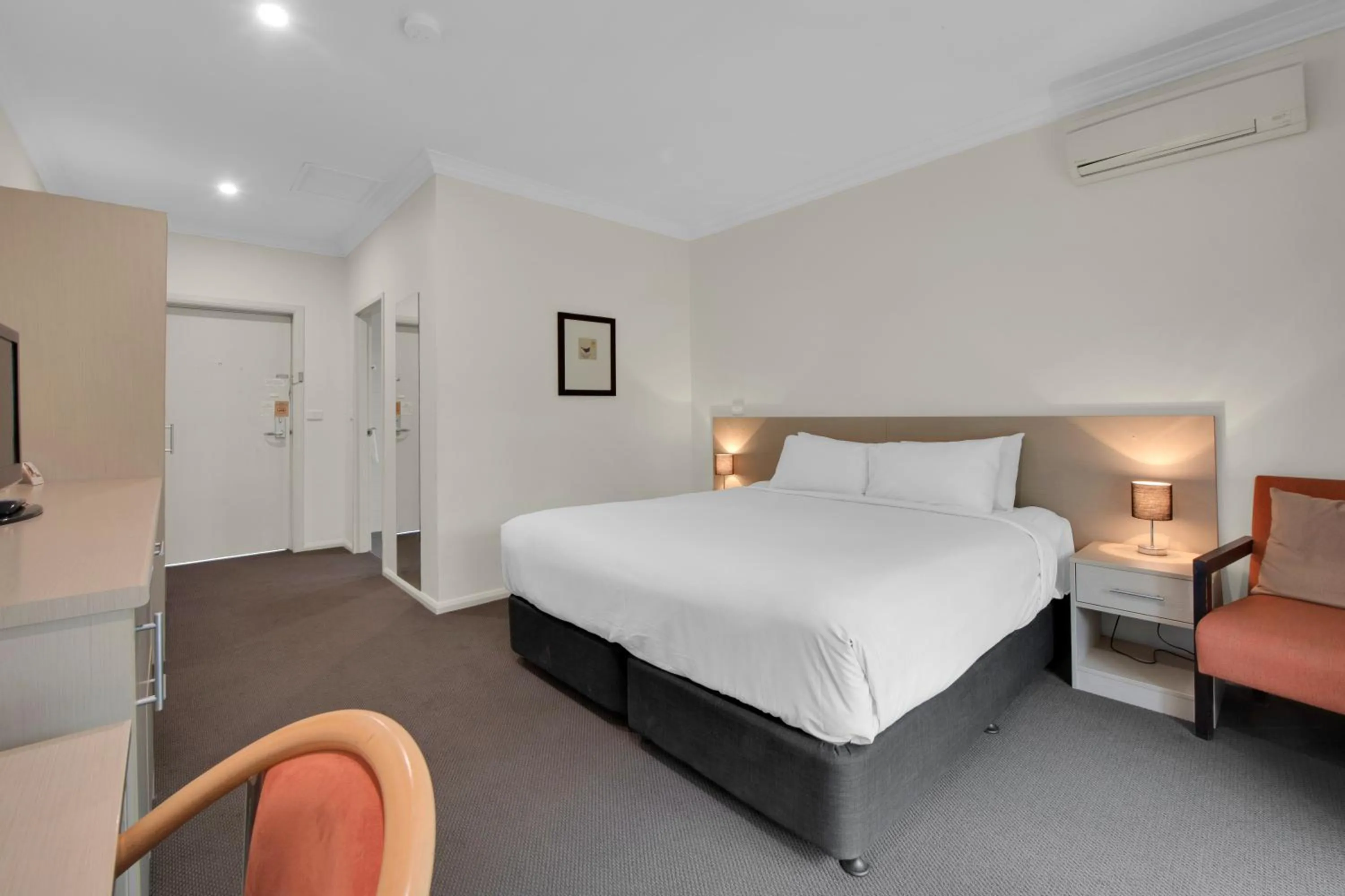 Executive King Room in Hunter Gateway Motel