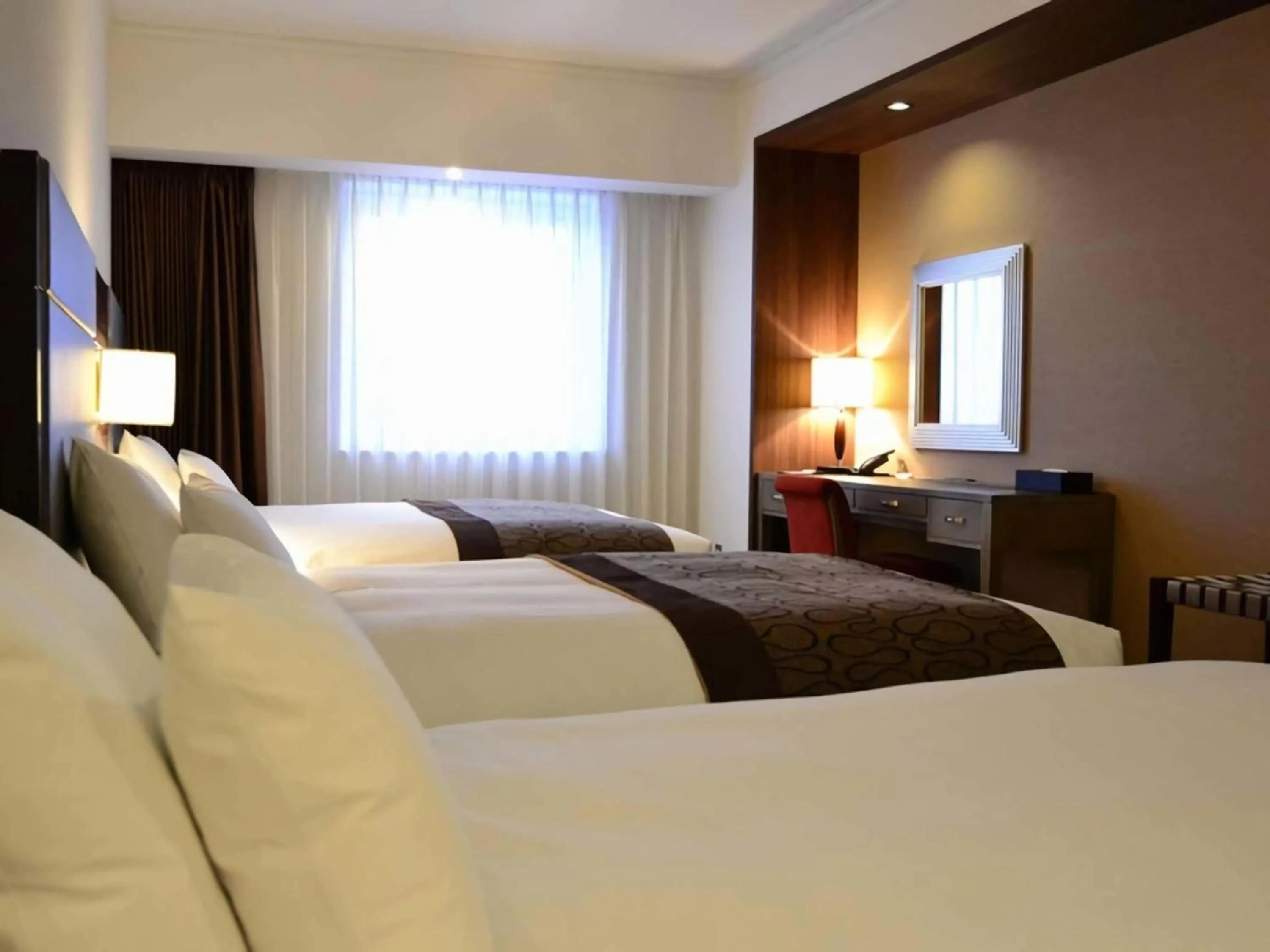 Deluxe Family Room with Twin Beds and One Extra Bed - Smoking in Ibis Styles Sapporo