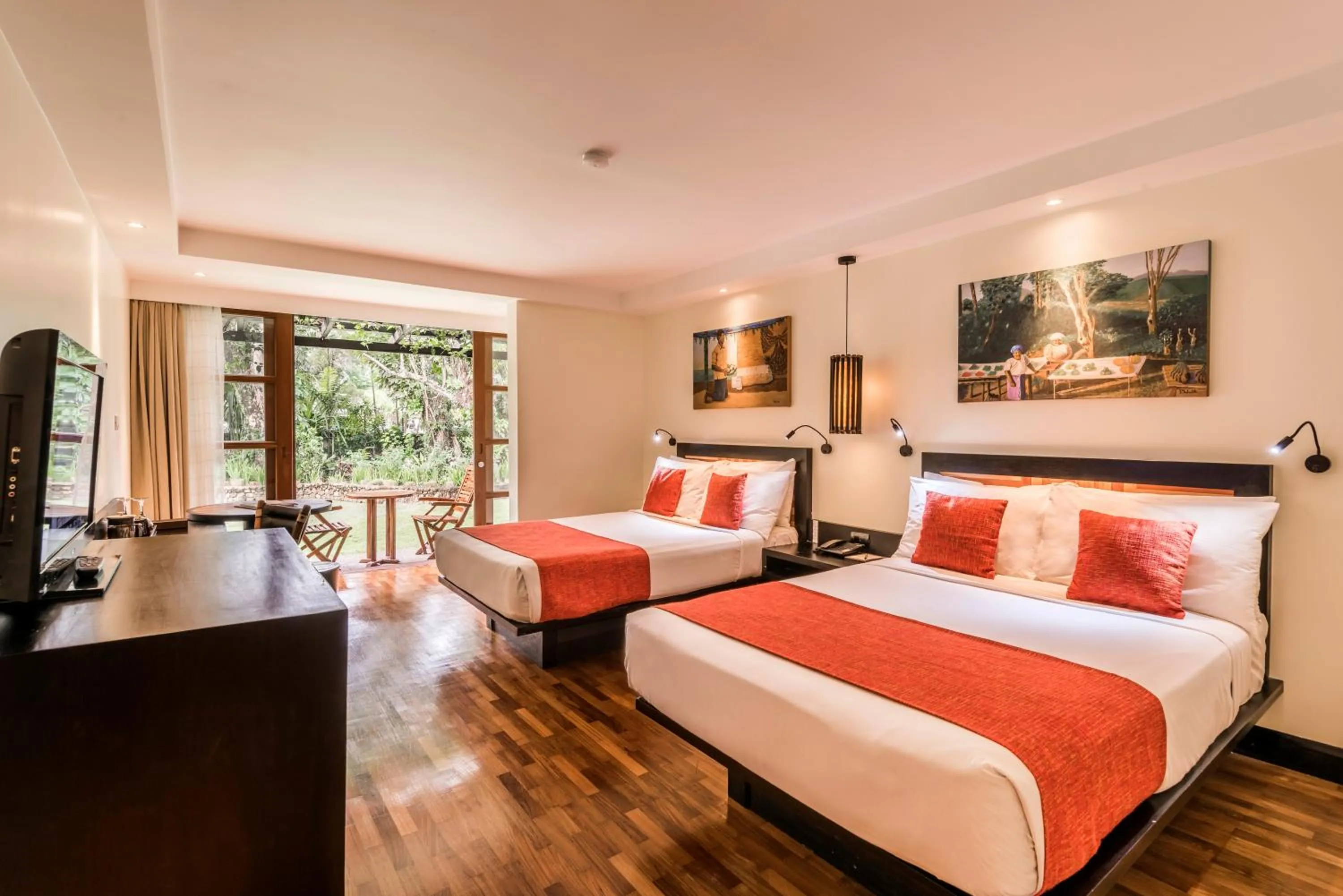 Queen Room with Garden View in The Warwick Fiji