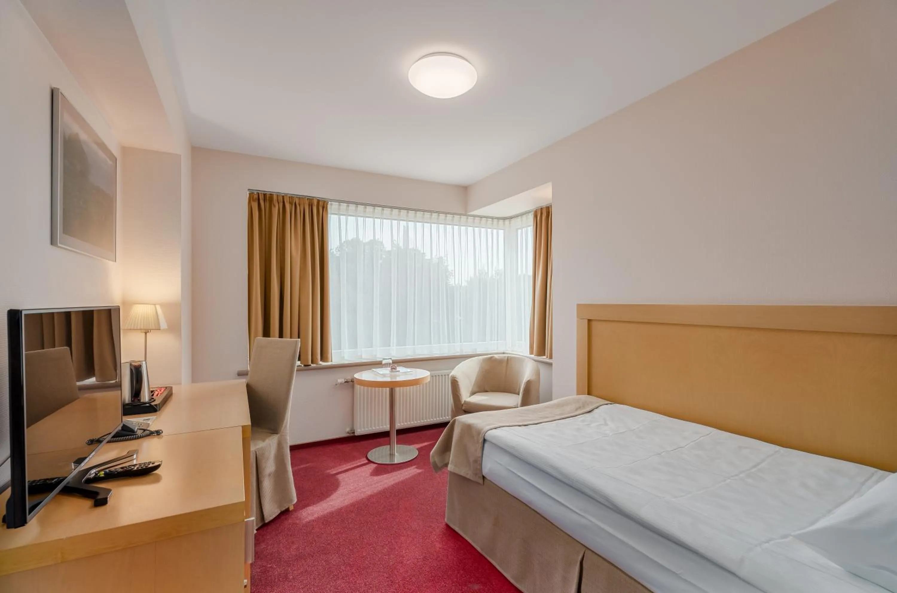 Standard Single Room in Riga Islande Hotel with FREE Parking