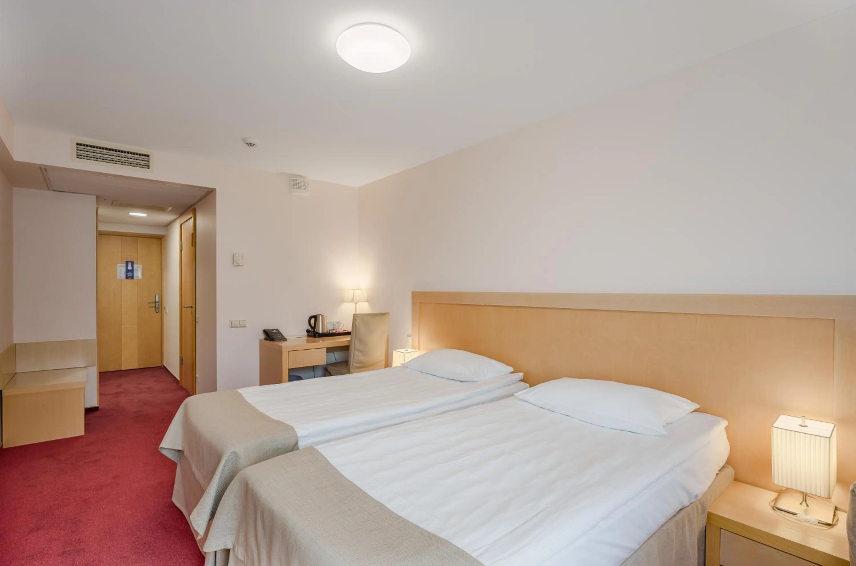 Standard Twin Room in Riga Islande Hotel with FREE Parking