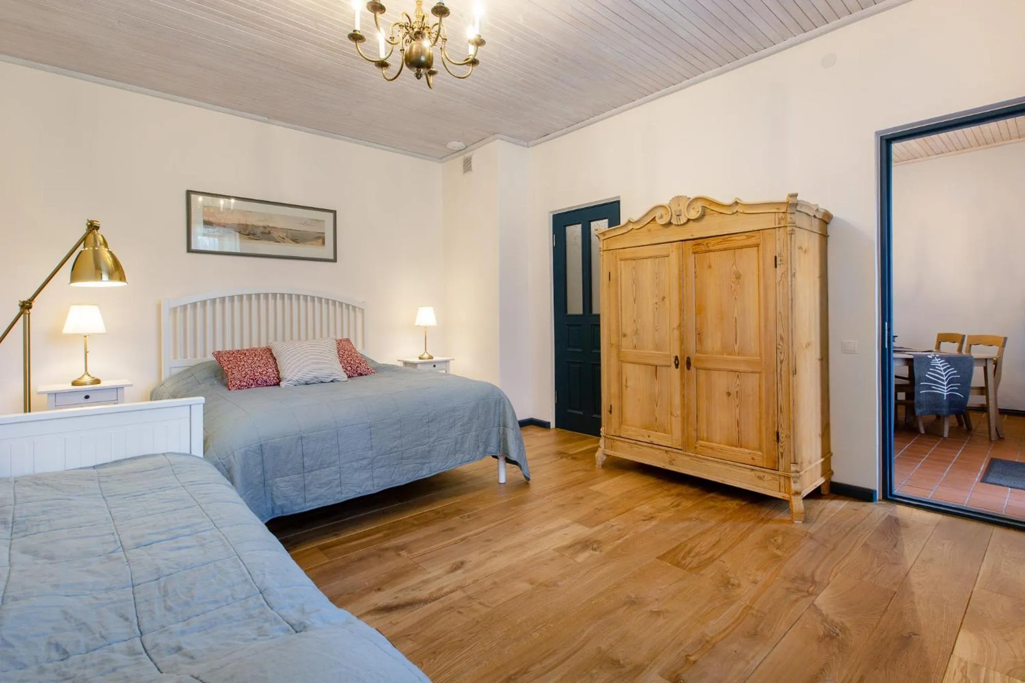 Superior Triple Room James in Karlamuiza Country Hotel