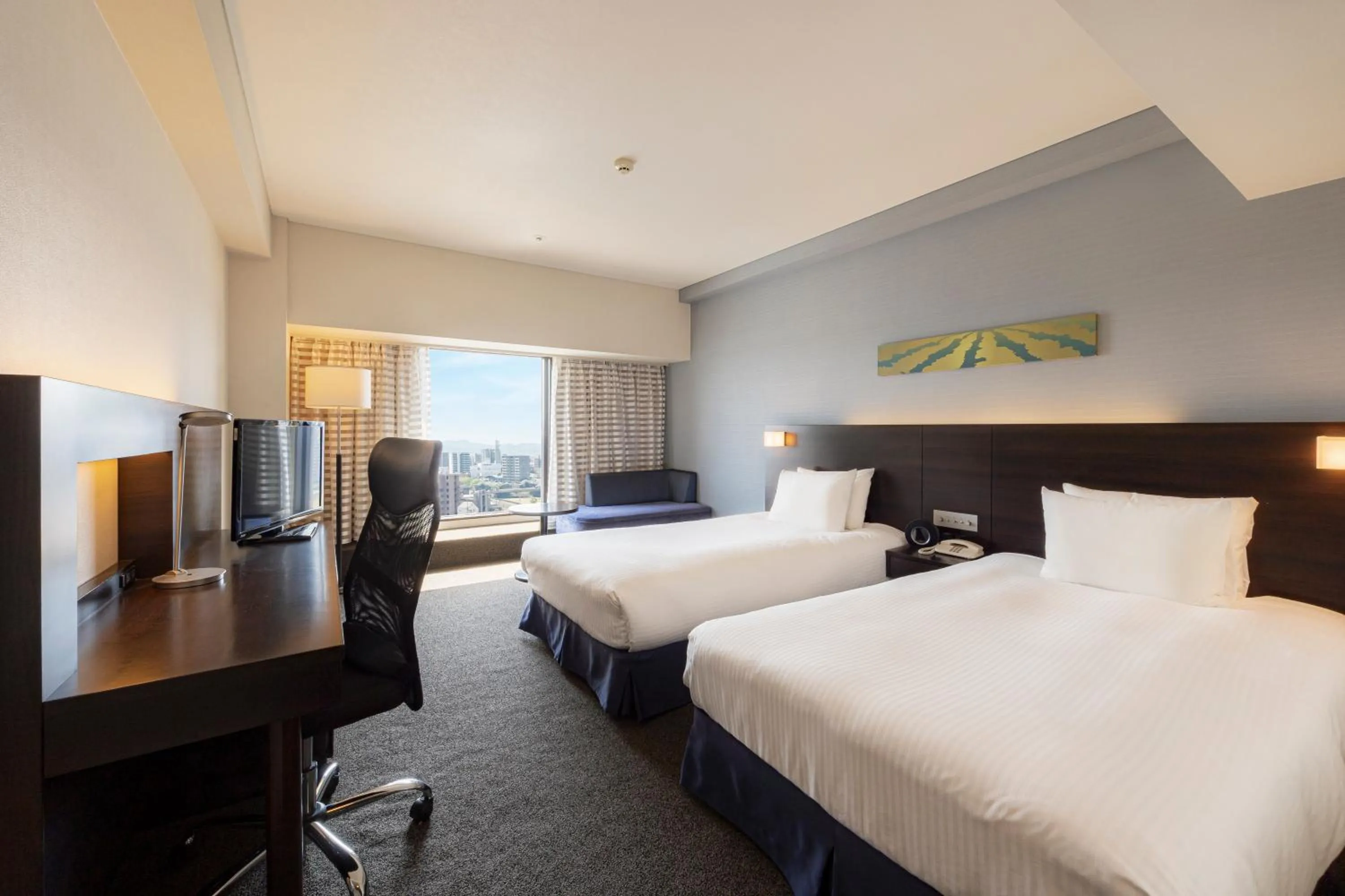 Twin Room - single occupancy - High Floor/Non-Smoking in ANA Crowne Plaza Kumamoto New Sky by IHG