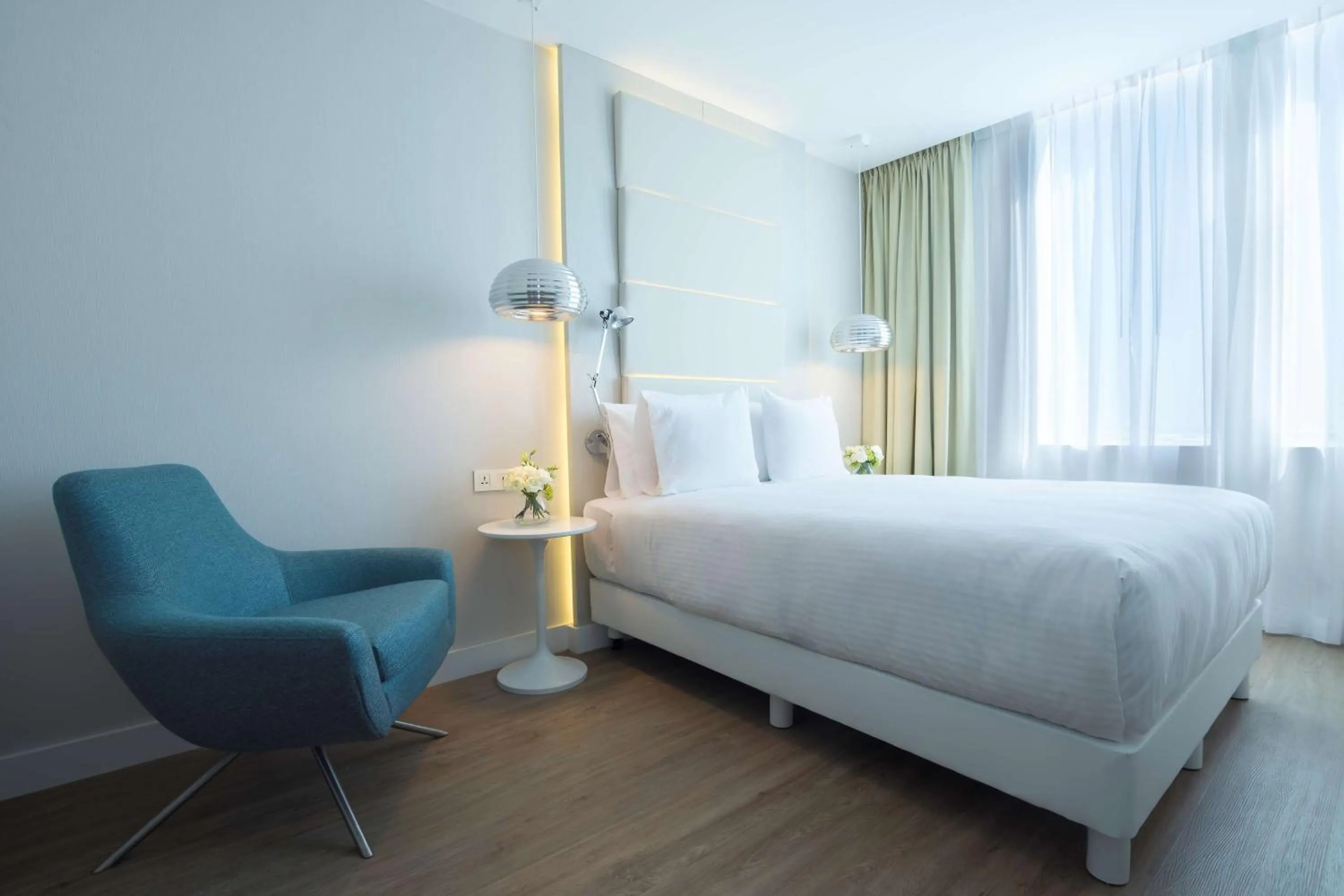 Superior Double Room in NH Monterrey La Fe