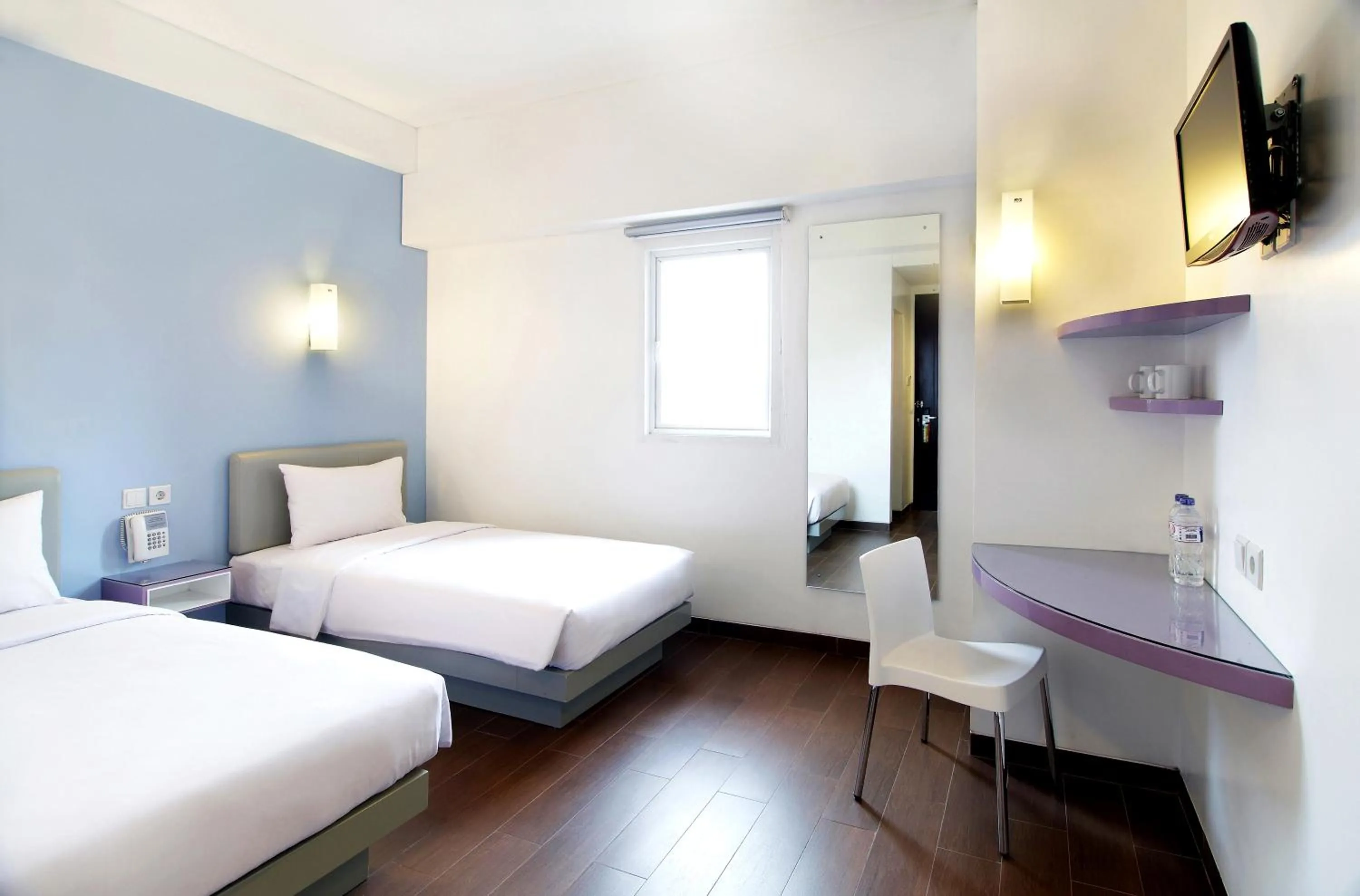 Smart Twin Room in Amaris Hotel Panakkukang