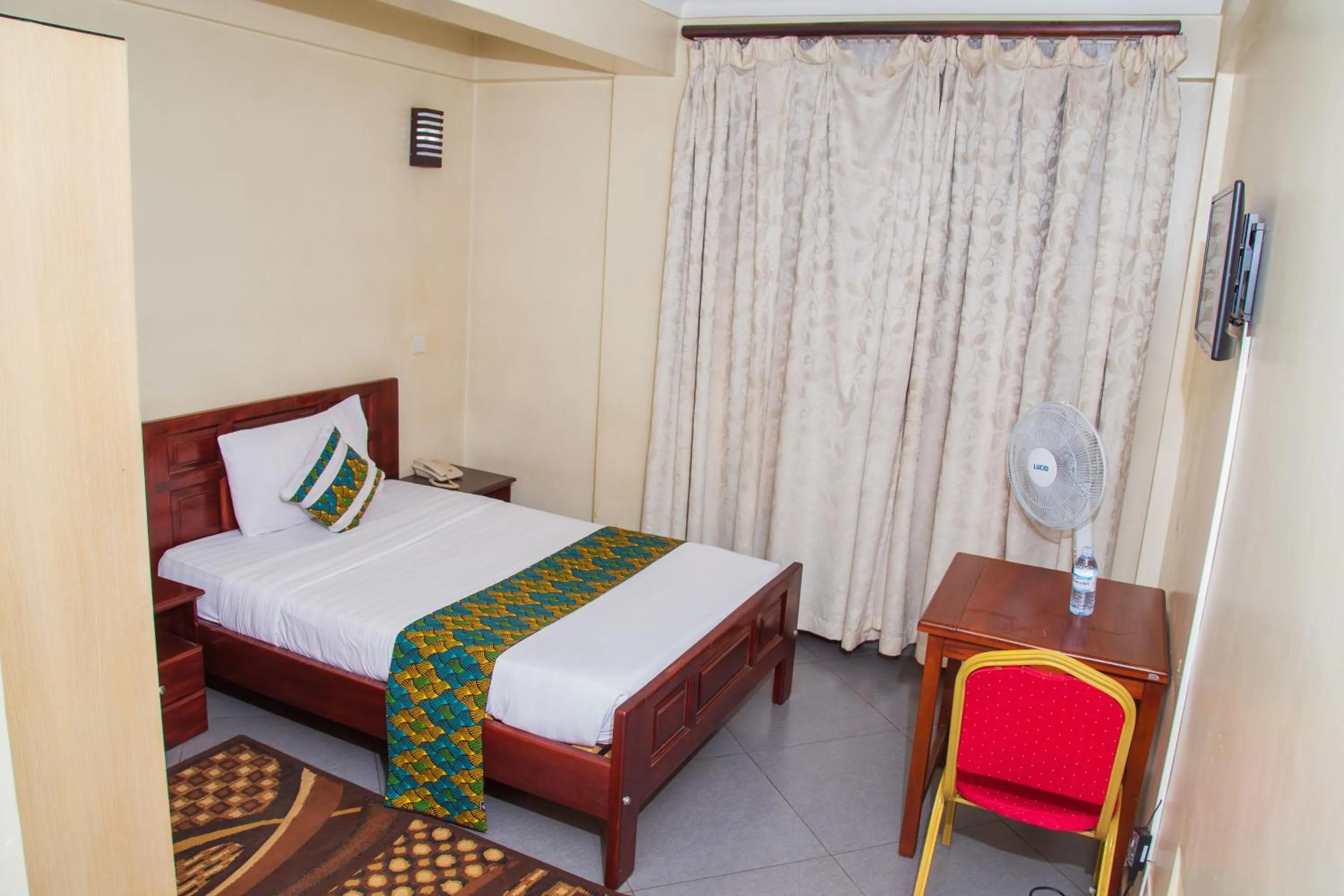 Standard Single Room in Kenendia Hotel