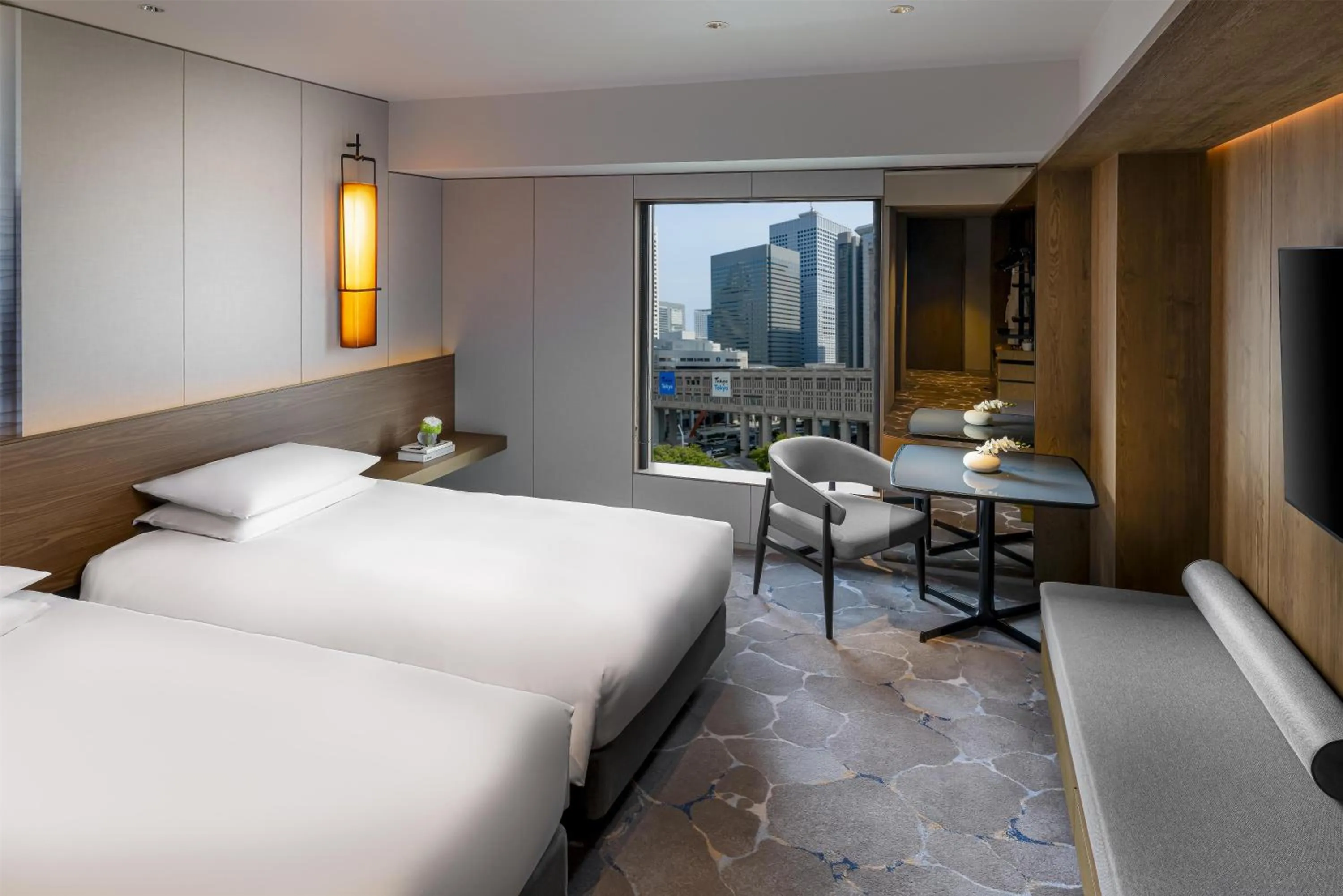 Deluxe Twin Room with City View in Hyatt Regency Tokyo