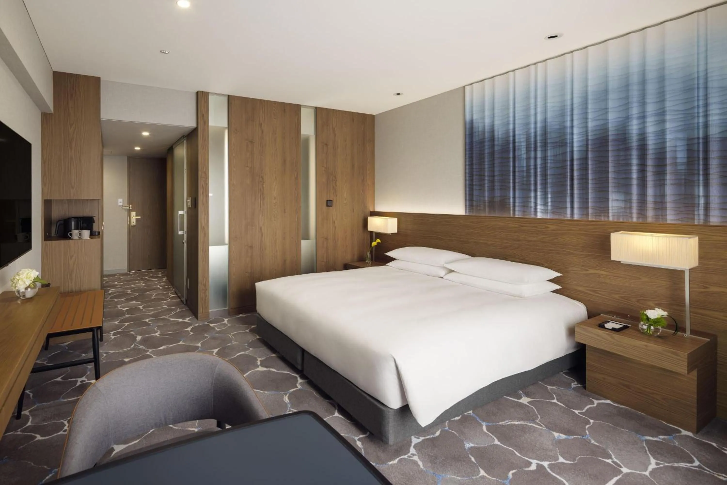 King Room with City View in Hyatt Regency Tokyo