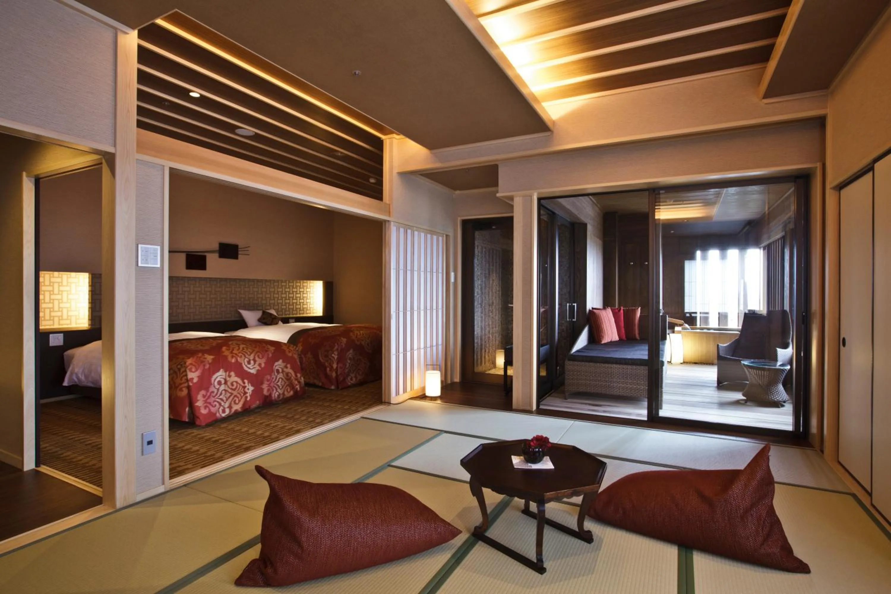 Suite with Open-Air Bath Only children 7 and up are allowed in Yumotokan