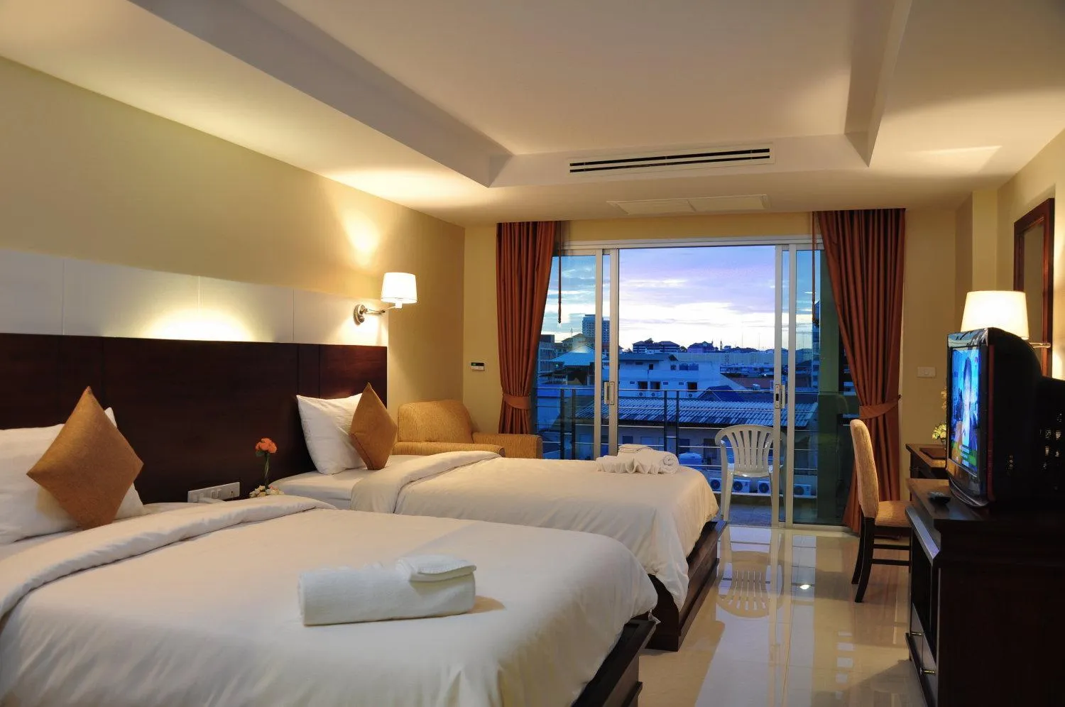 Superior Double or Twin Room with City View in August Suites