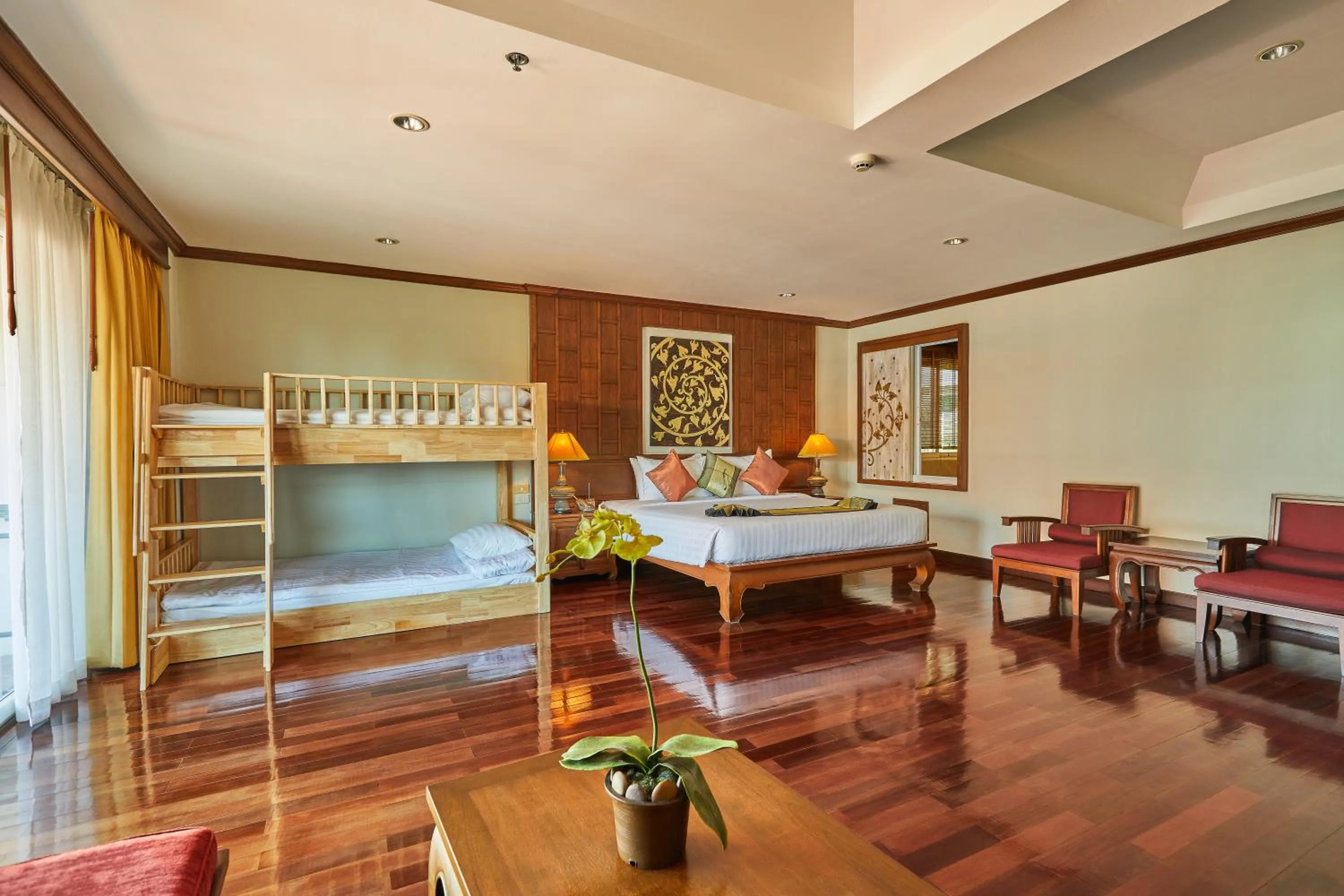 Family Suite in Avalon Beach Resort