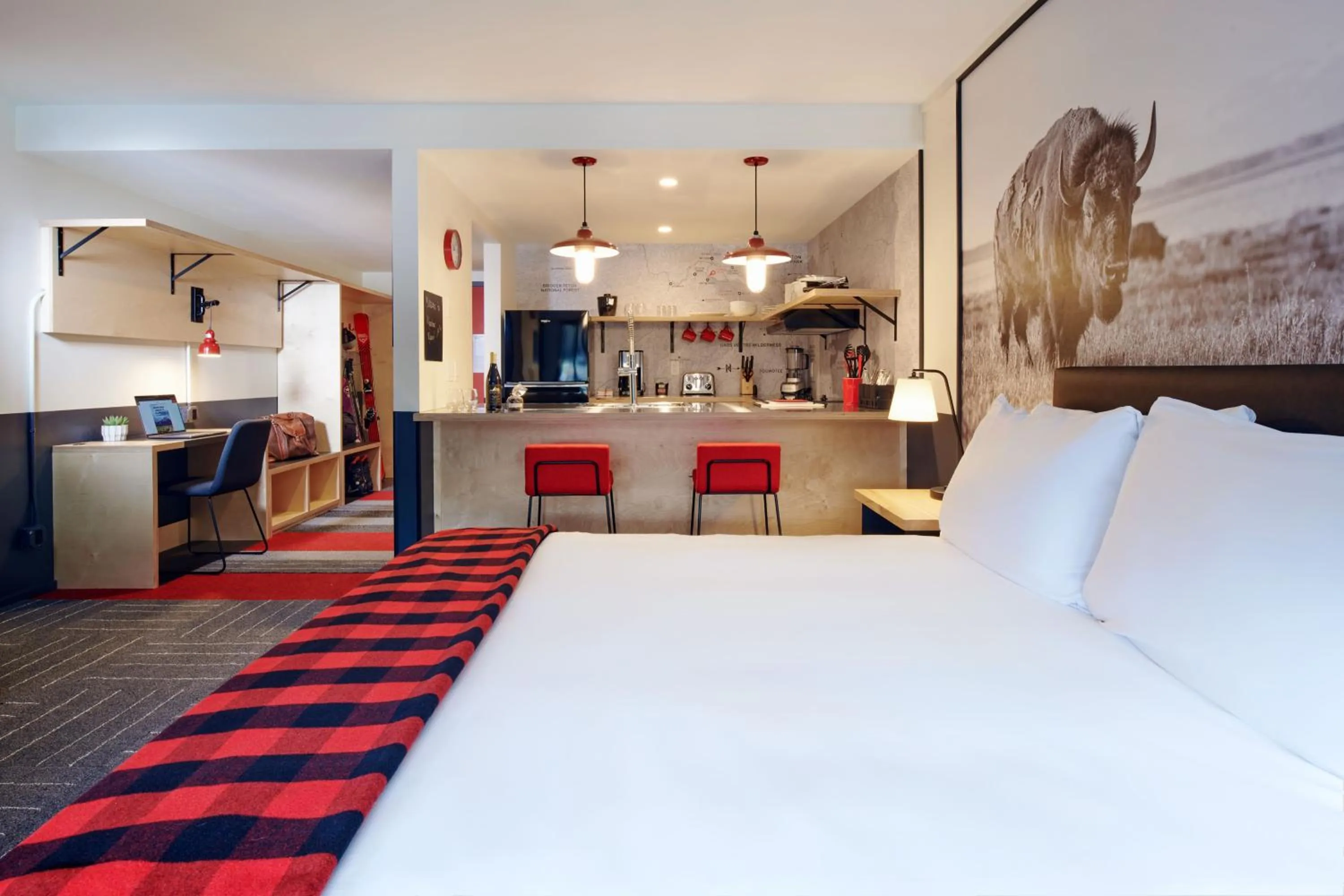 Deluxe King Studio in Mountain Modern Jackson Hole