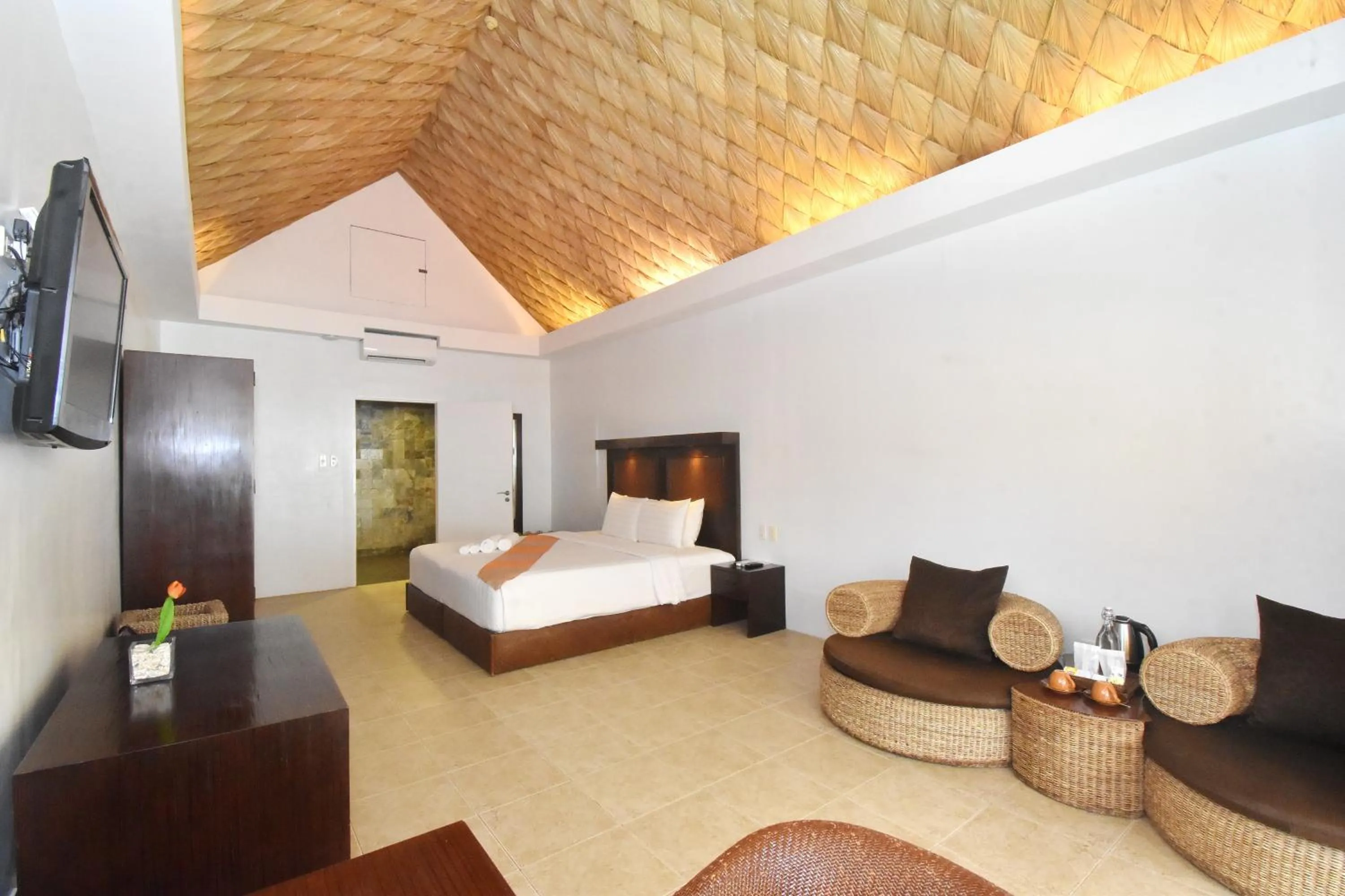 Premier Room Pool View in Ambassador In Paradise