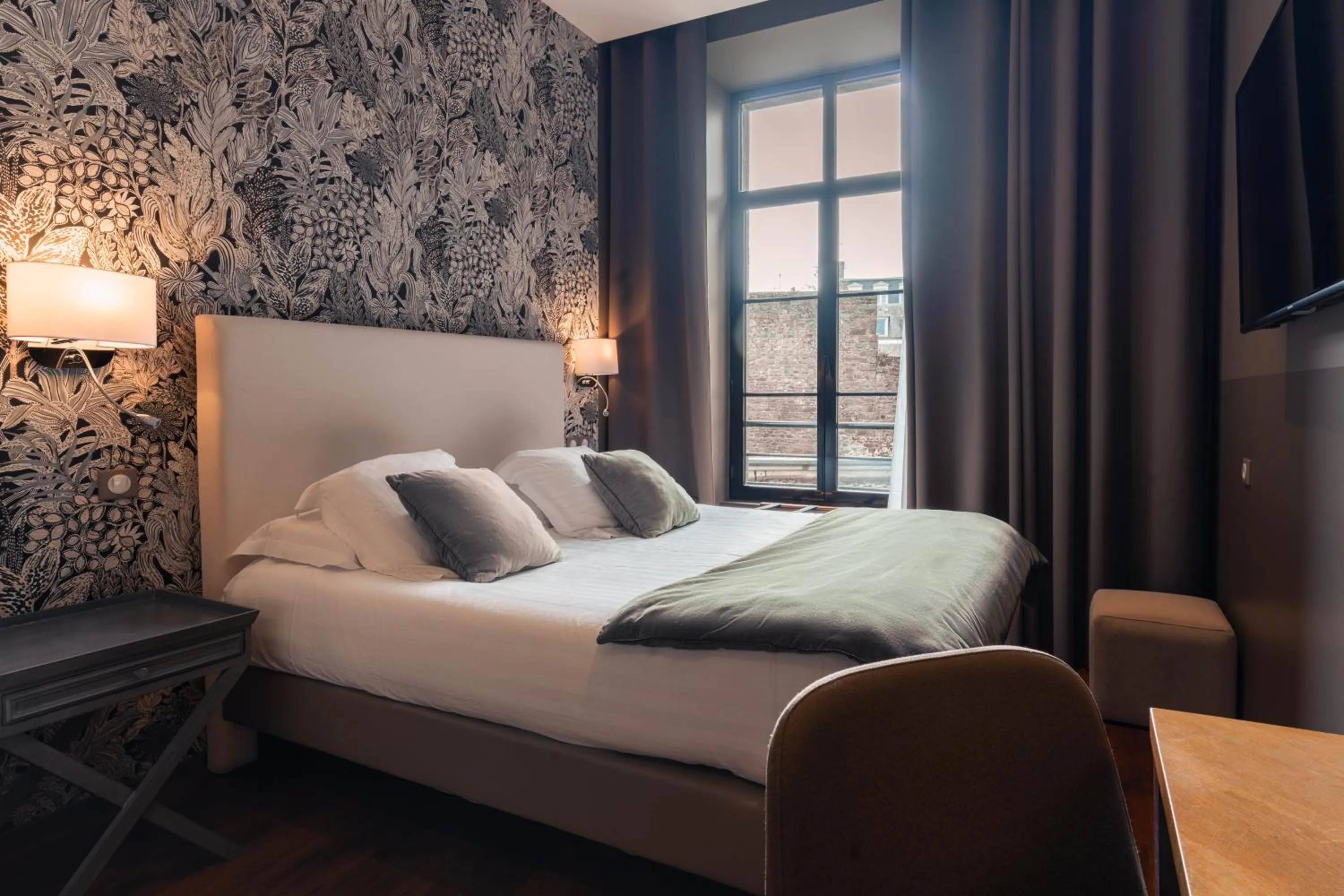 Comfort Double Room in Edgar Hôtel & Spa - Table Gastronomique