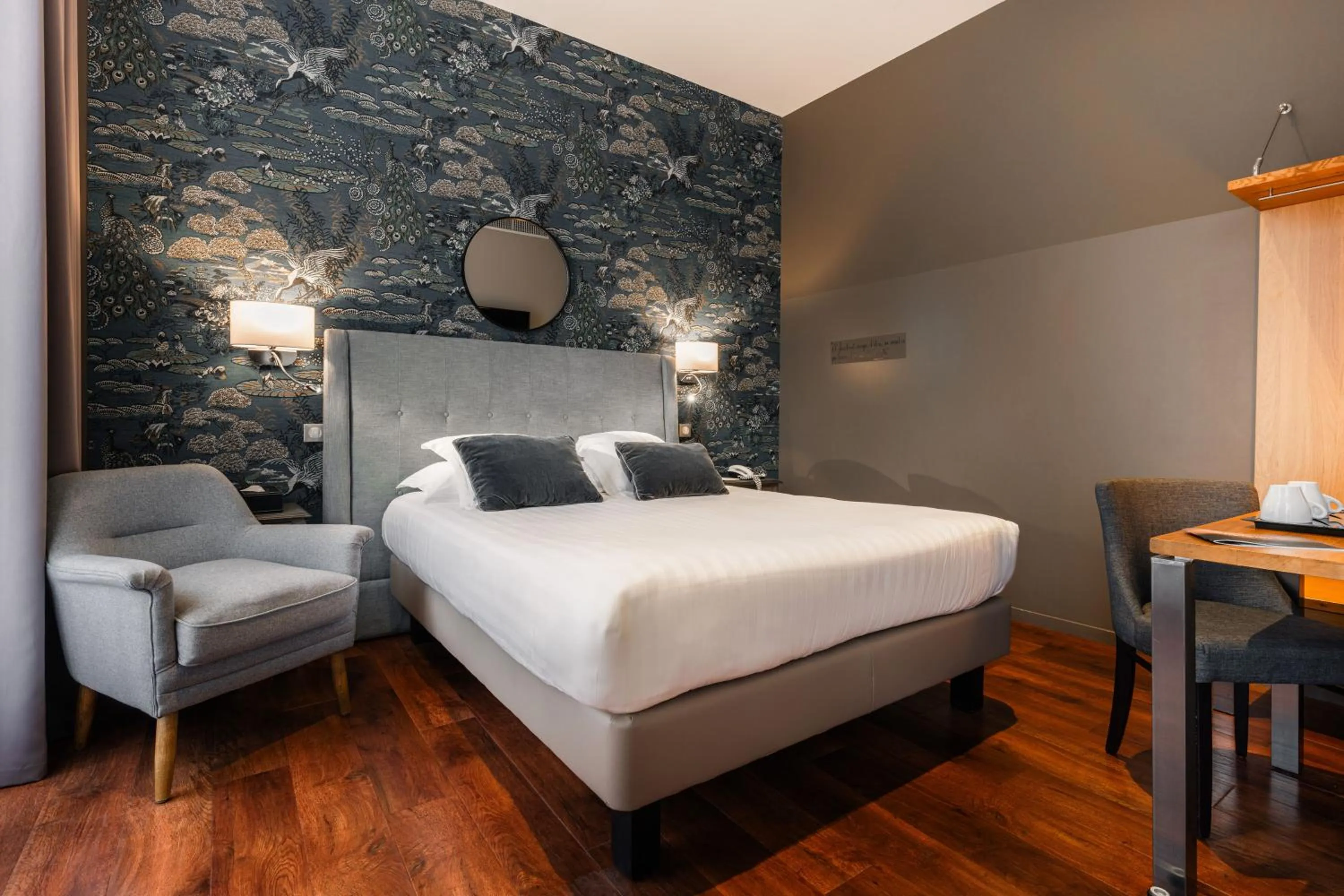 Superior Double Room in Edgar Hôtel & Spa - Table Gastronomique