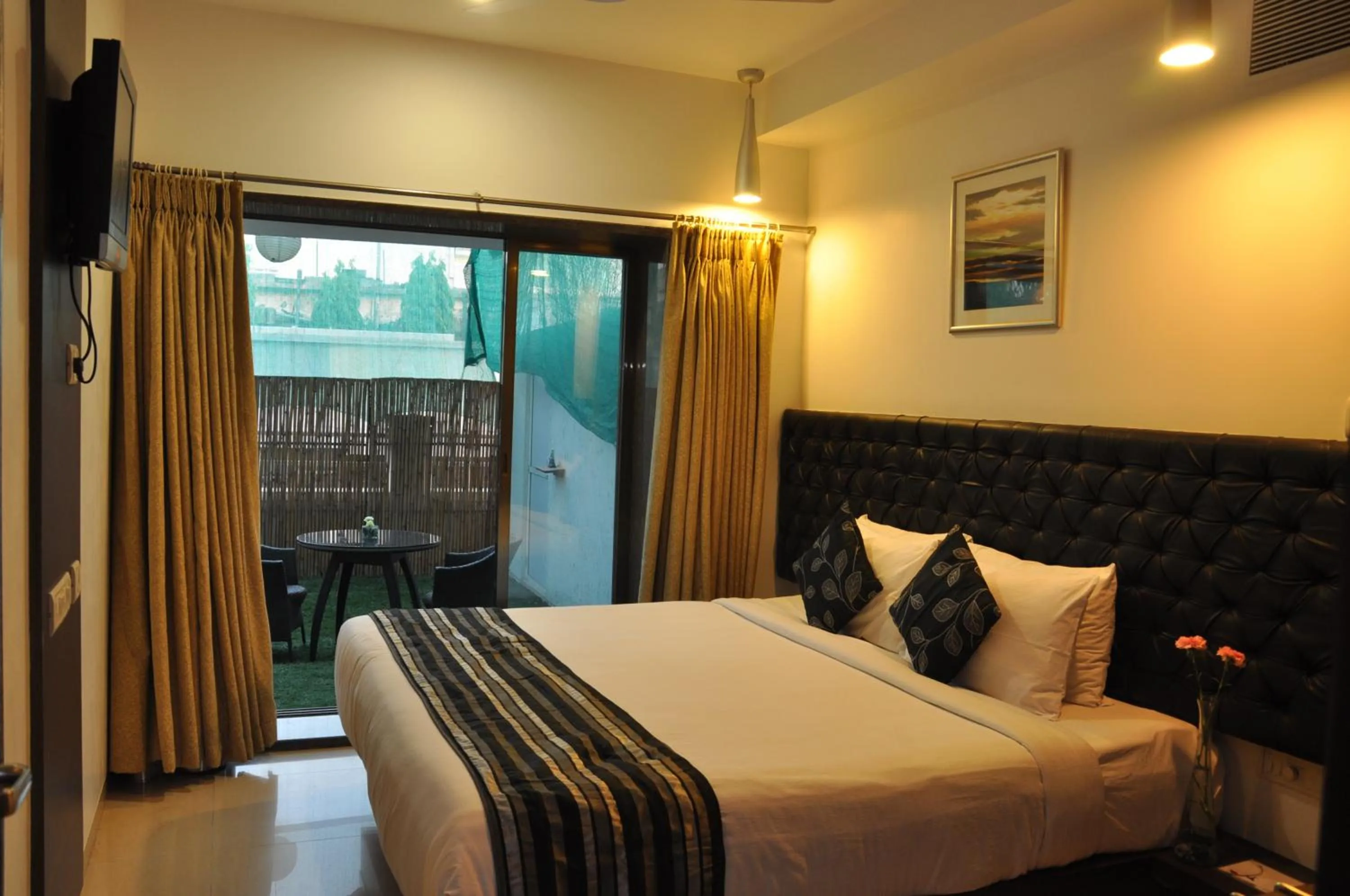 Deluxe Double Room with Terrace in The Oriental Residency
