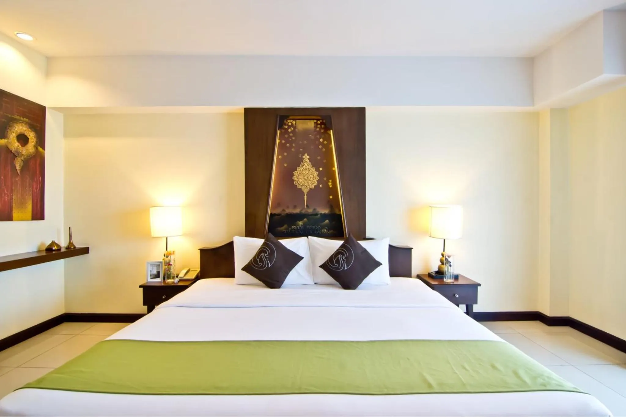 Deluxe Double or Twin Room with City View in Golden Sea Pattaya - SHA Extra Plus