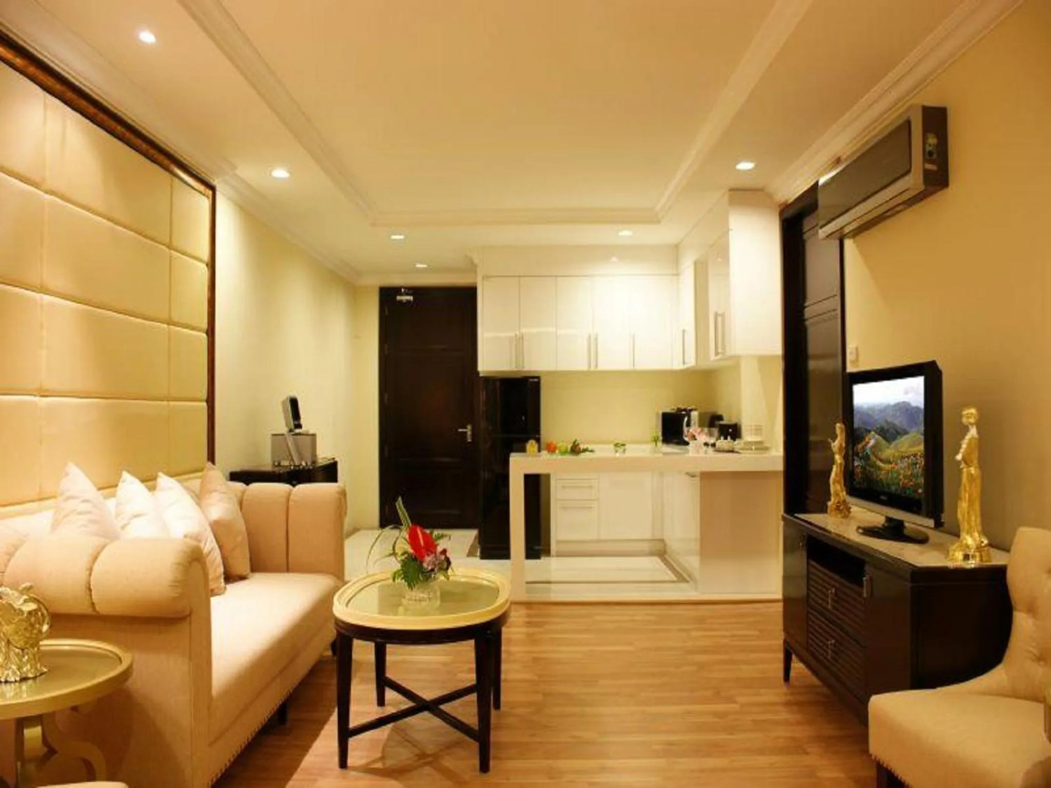 Executive One-Bedroom Suite in LK Legend