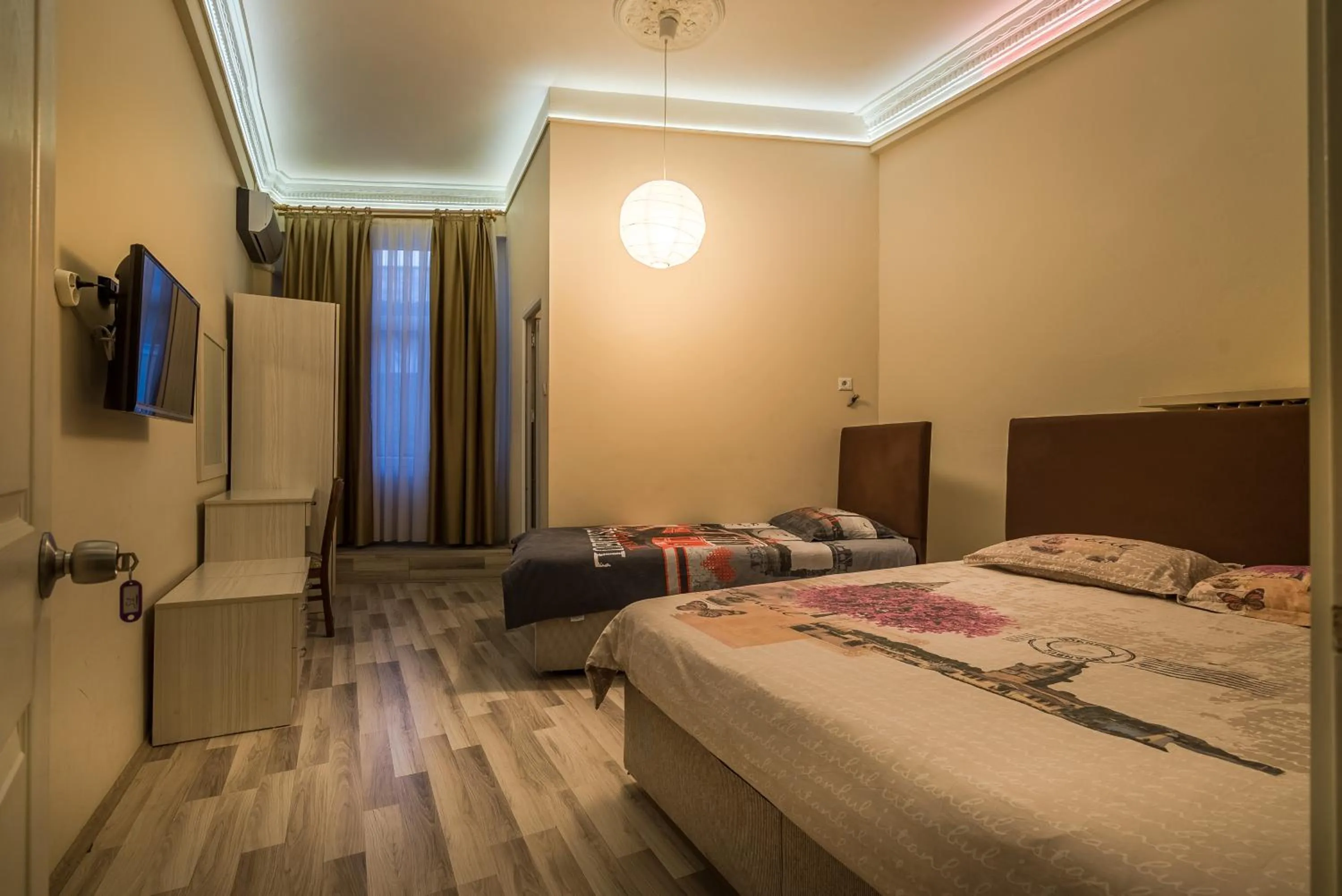 Comfort Triple Family Room in Erenler HoTeL & HosTeL