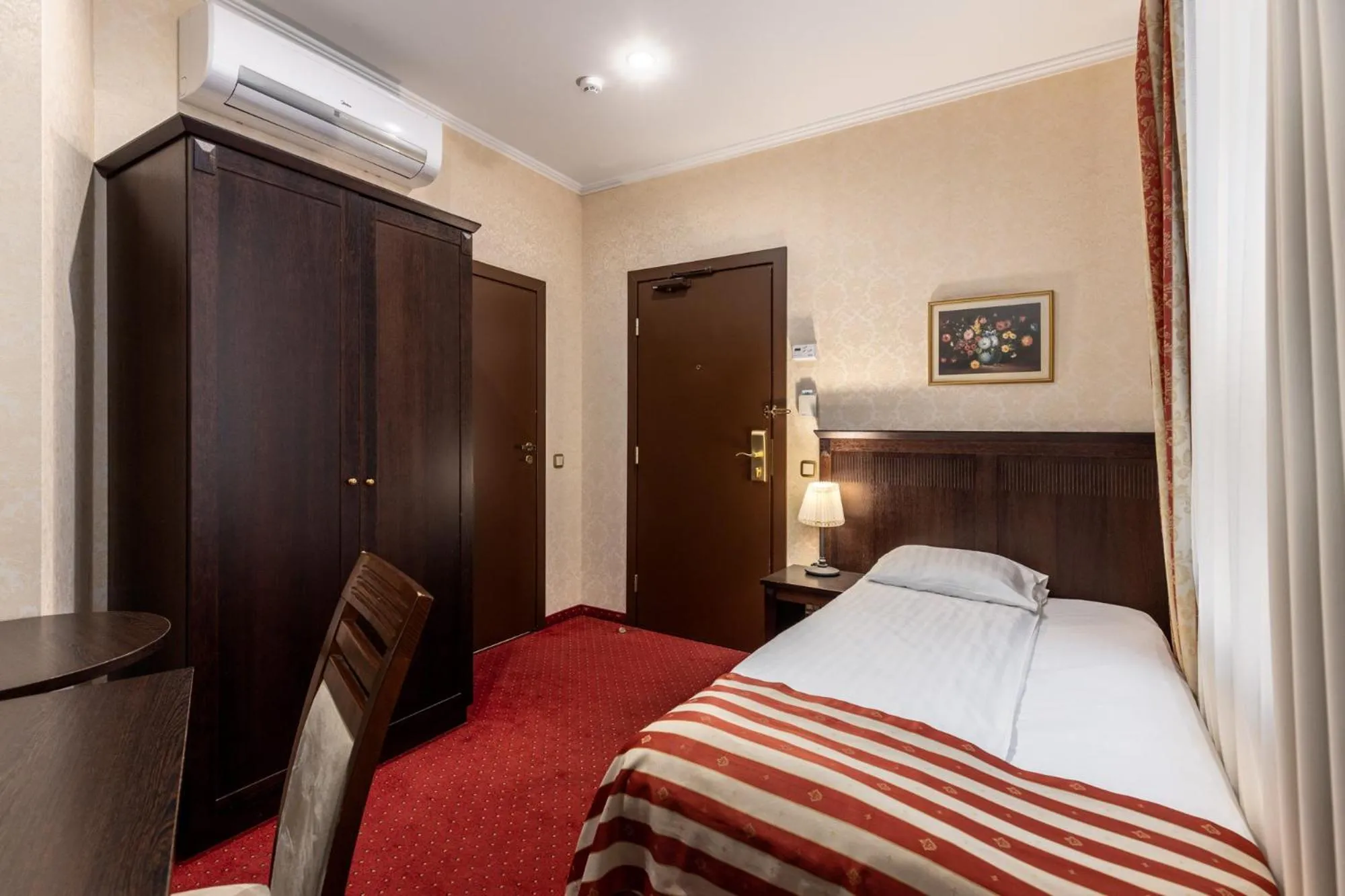 Standard Single Room in Rixwell Gertrude Hotel