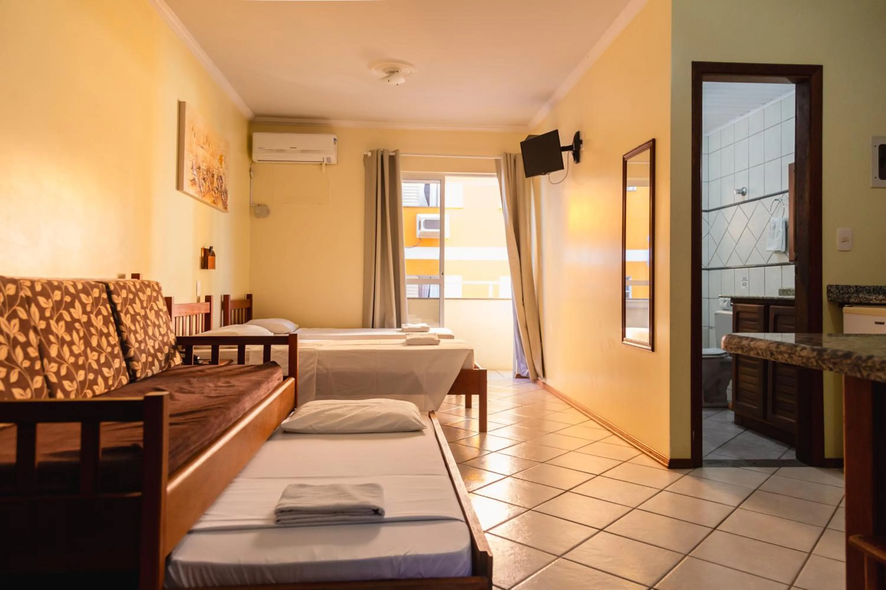 Standard Family Room - single occupancy in HANNA San Diego Apart Hotel