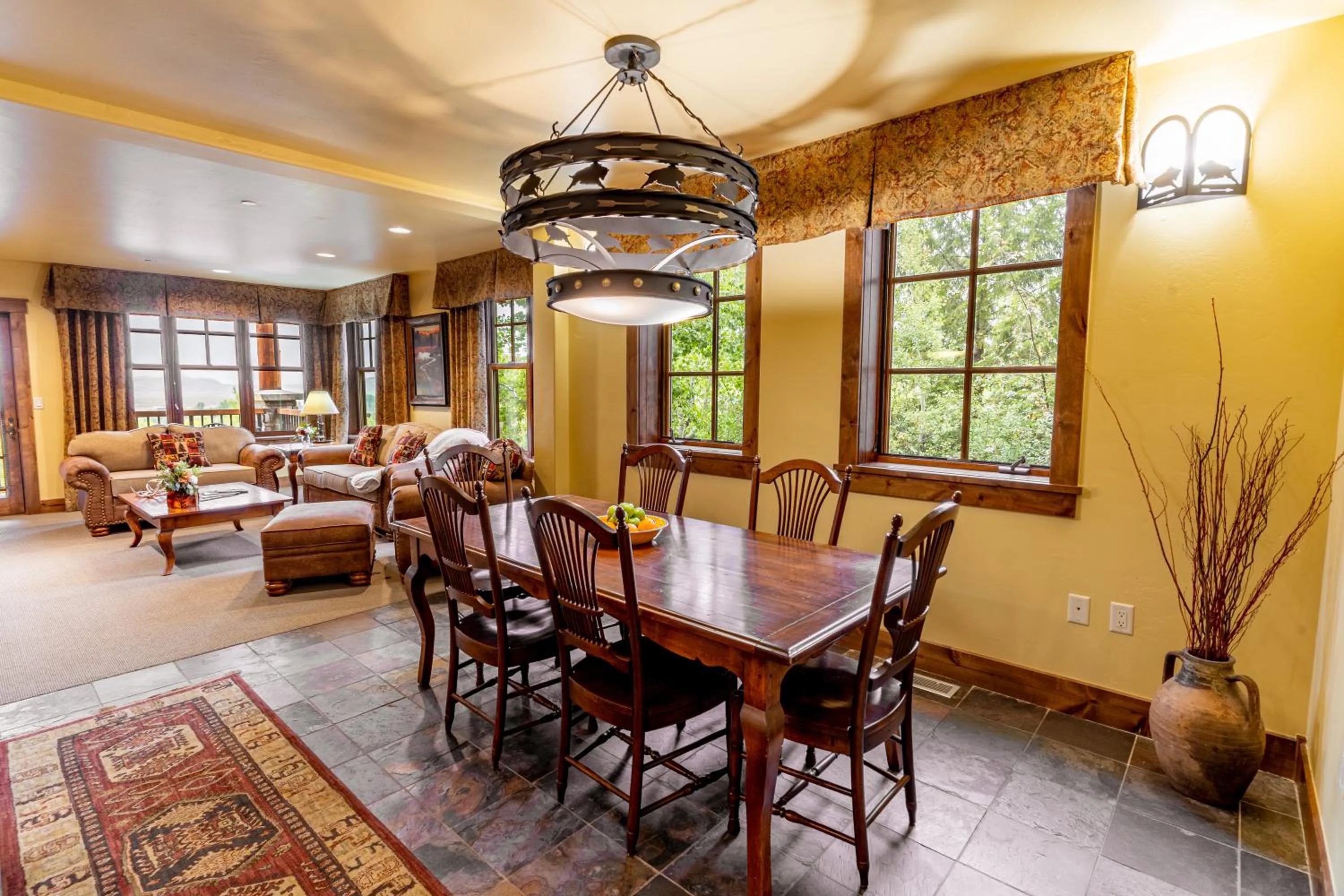 Luxury Condo Three Bedroom in Snow King Resort