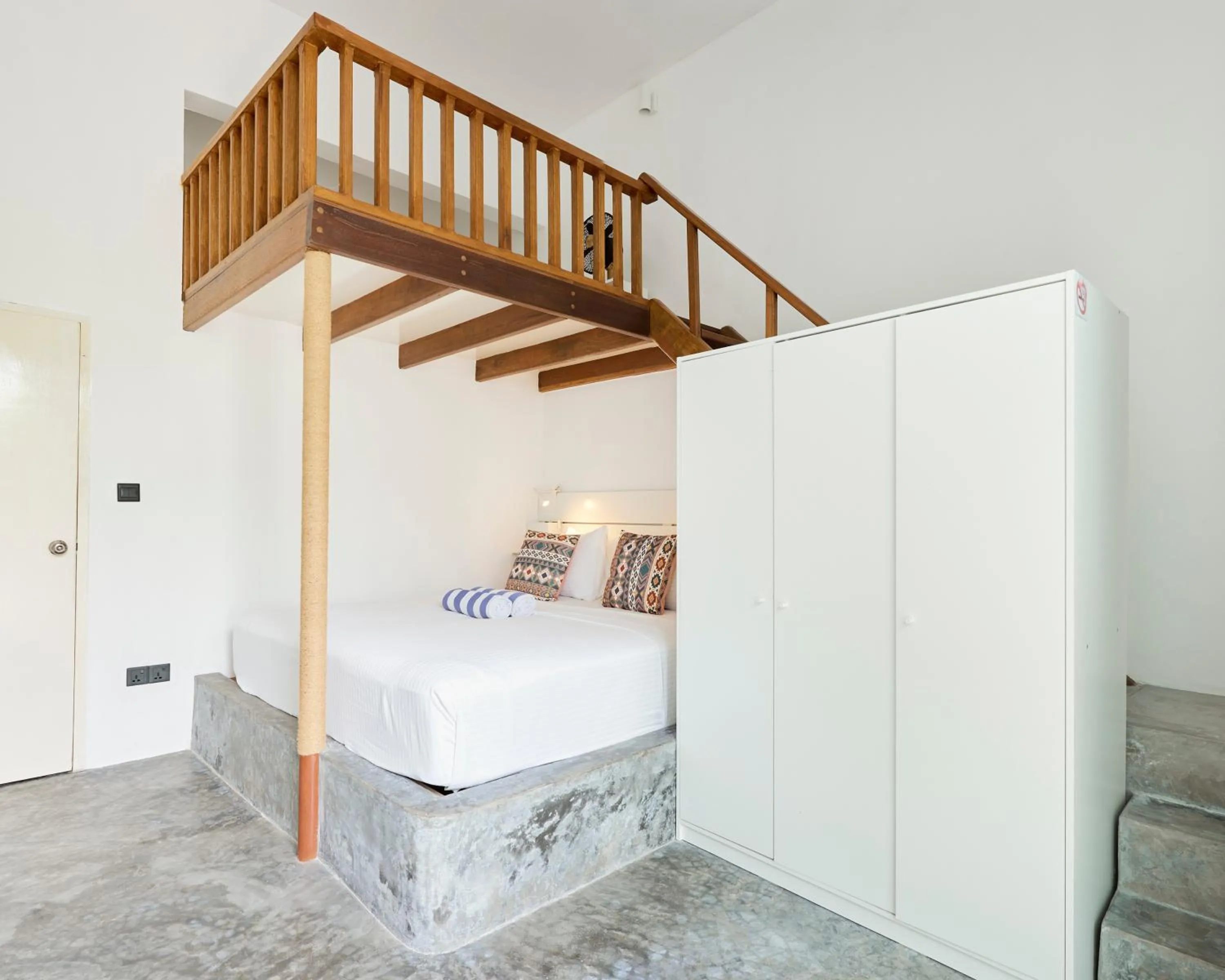 Luxury Quadruple Room in Bliss Dhigurah