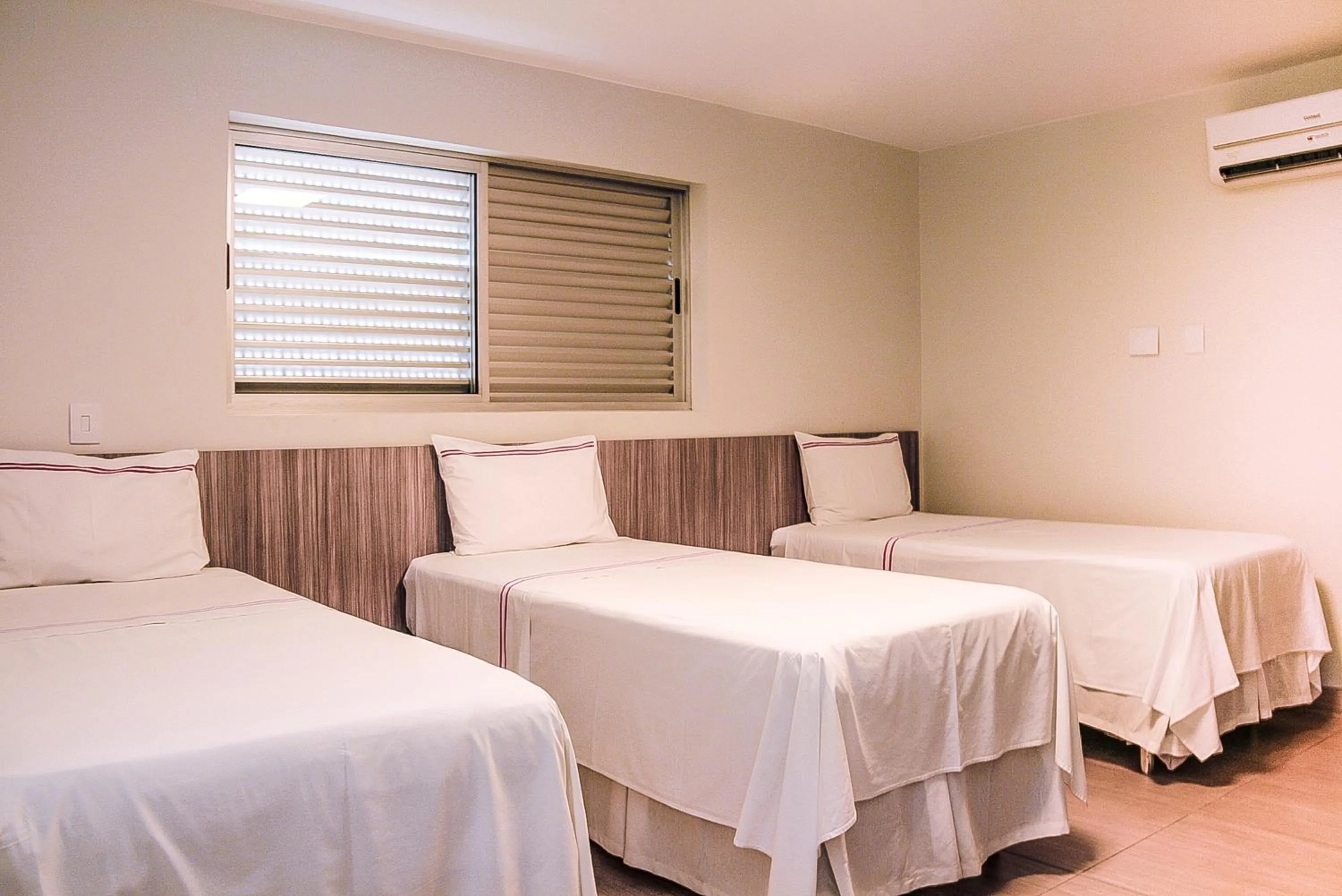 Superior Triple Room - single occupancy in Hotel Rio Vermelho