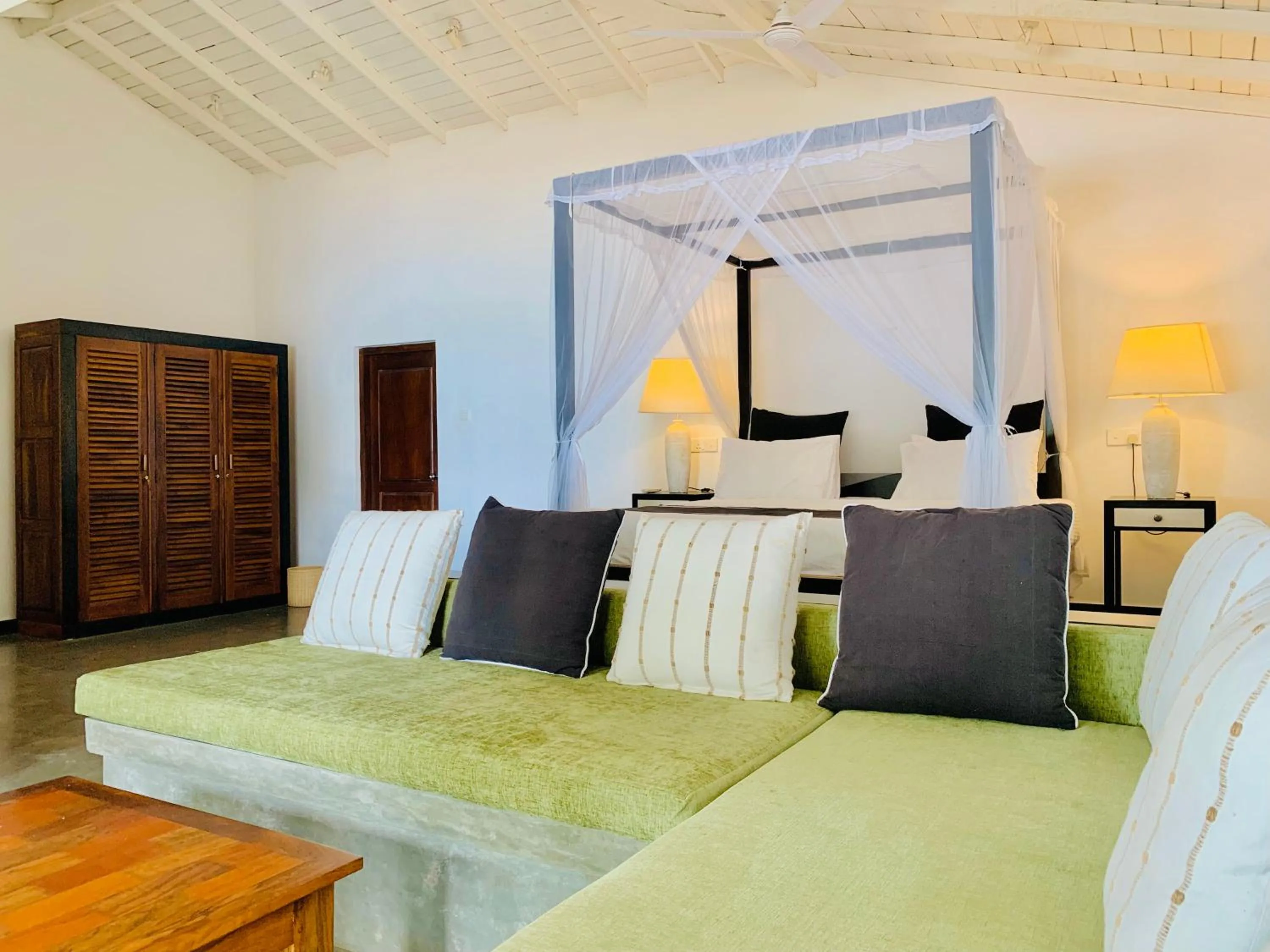 King Room with Sea View in Suite Lanka