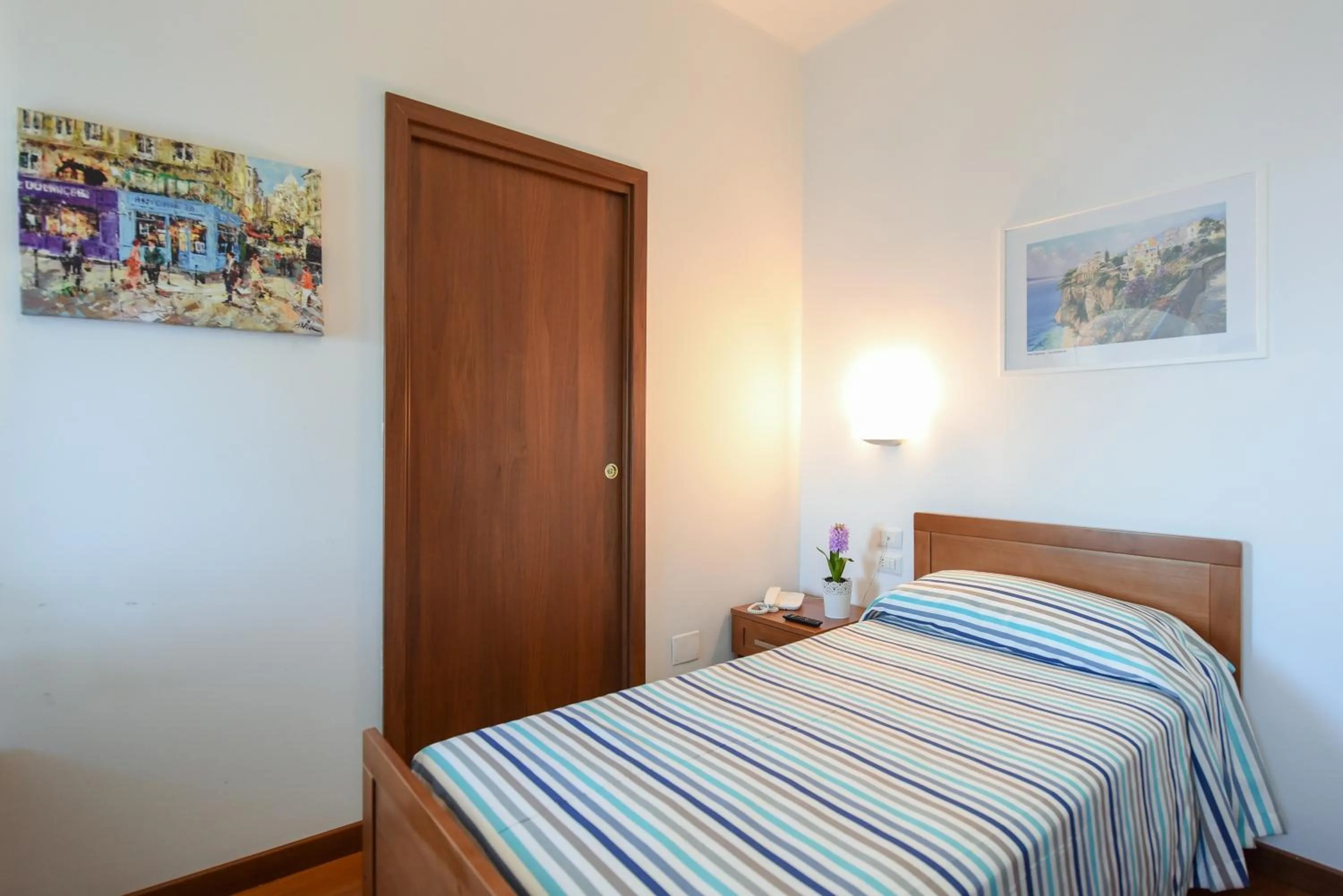 Single Room with Sea View in Villa Crawford