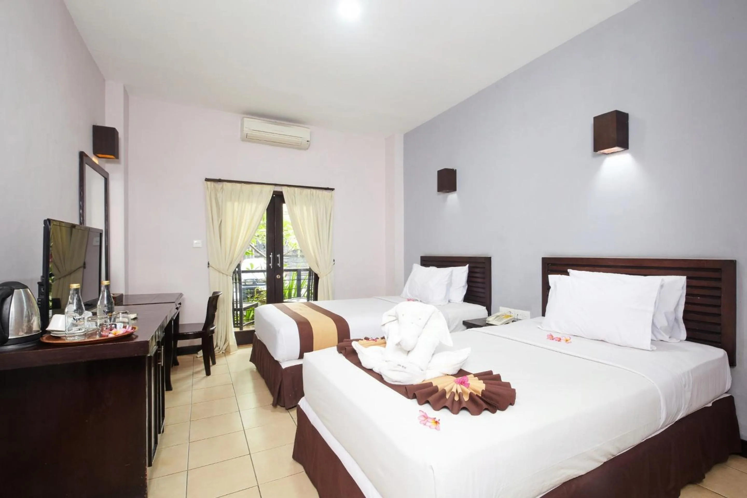 Deluxe Twin Room in Grand Santhi Hotel