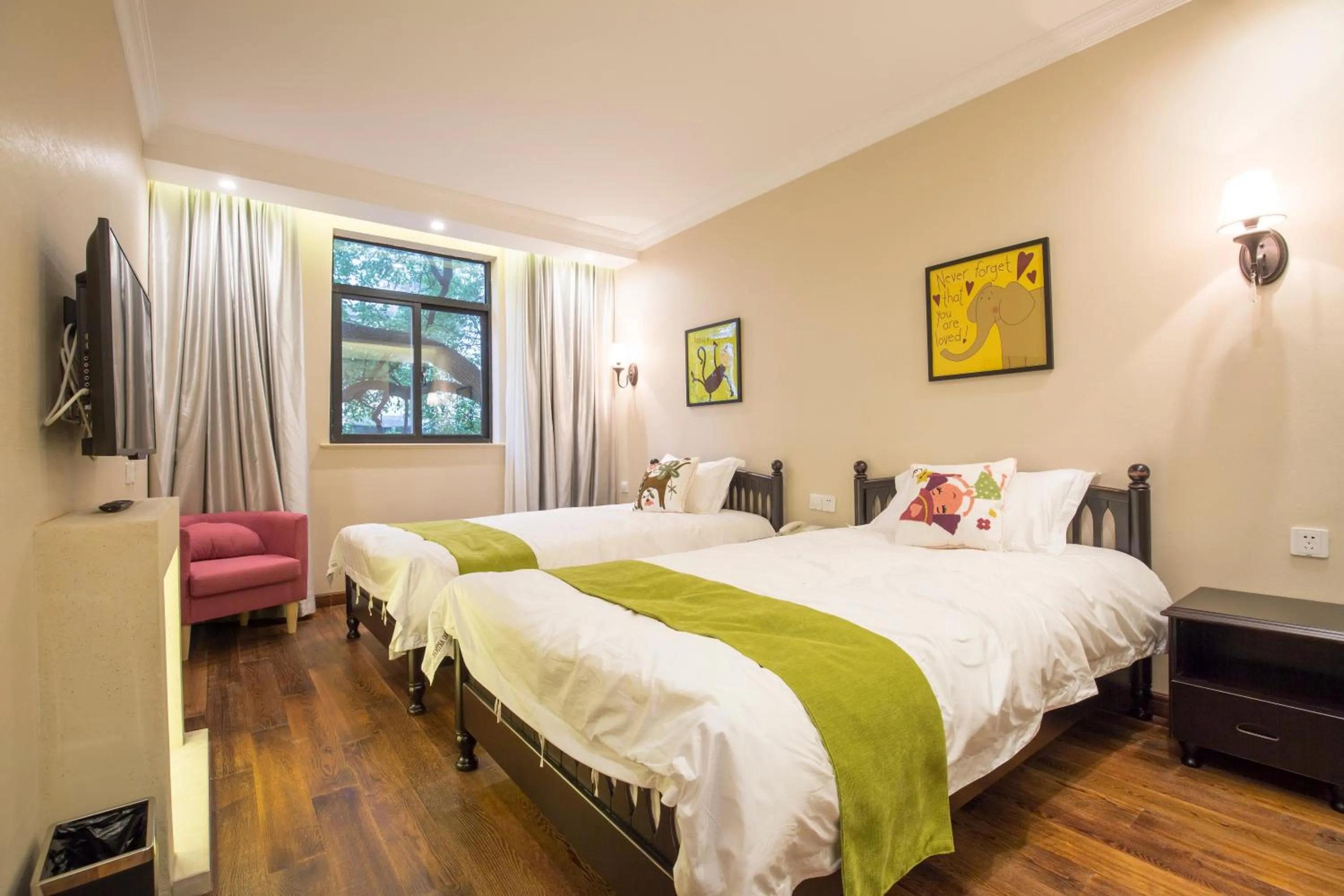 Superior Twin Room in Soho Garden Hotel (Shanghai Huaihai Rd. Flagship)