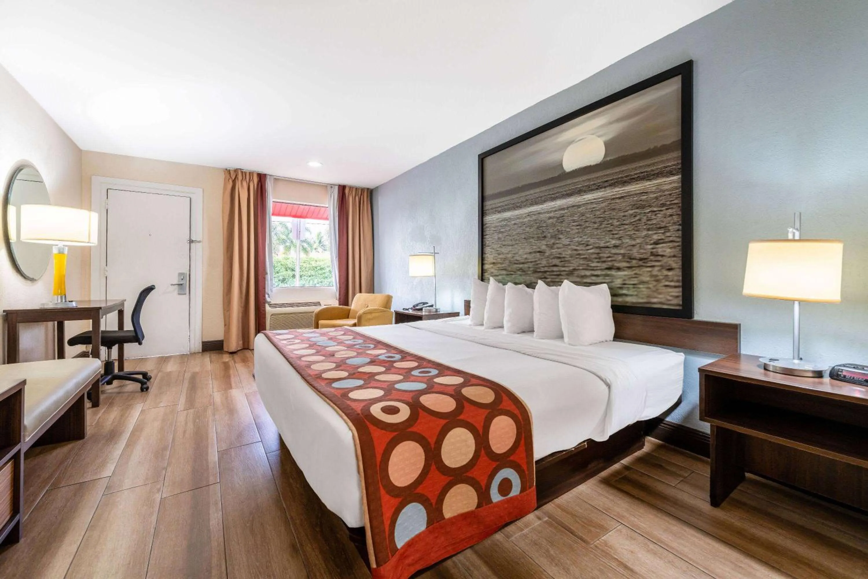 King Room - Non-Smoking in Super 8 by Wyndham Florida City/Homestead/Everglades