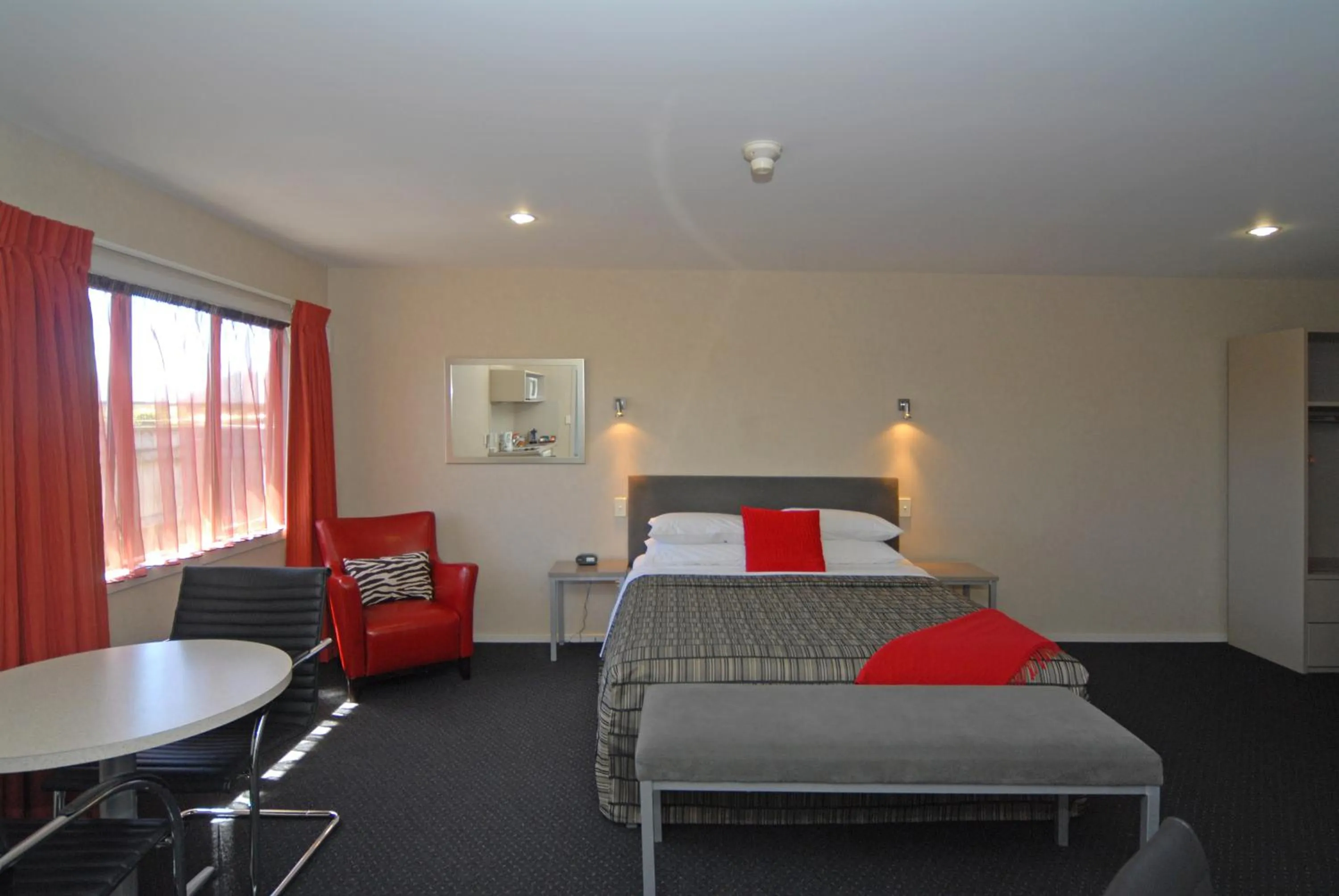 Deluxe King Suite in Omahu Motor Lodge