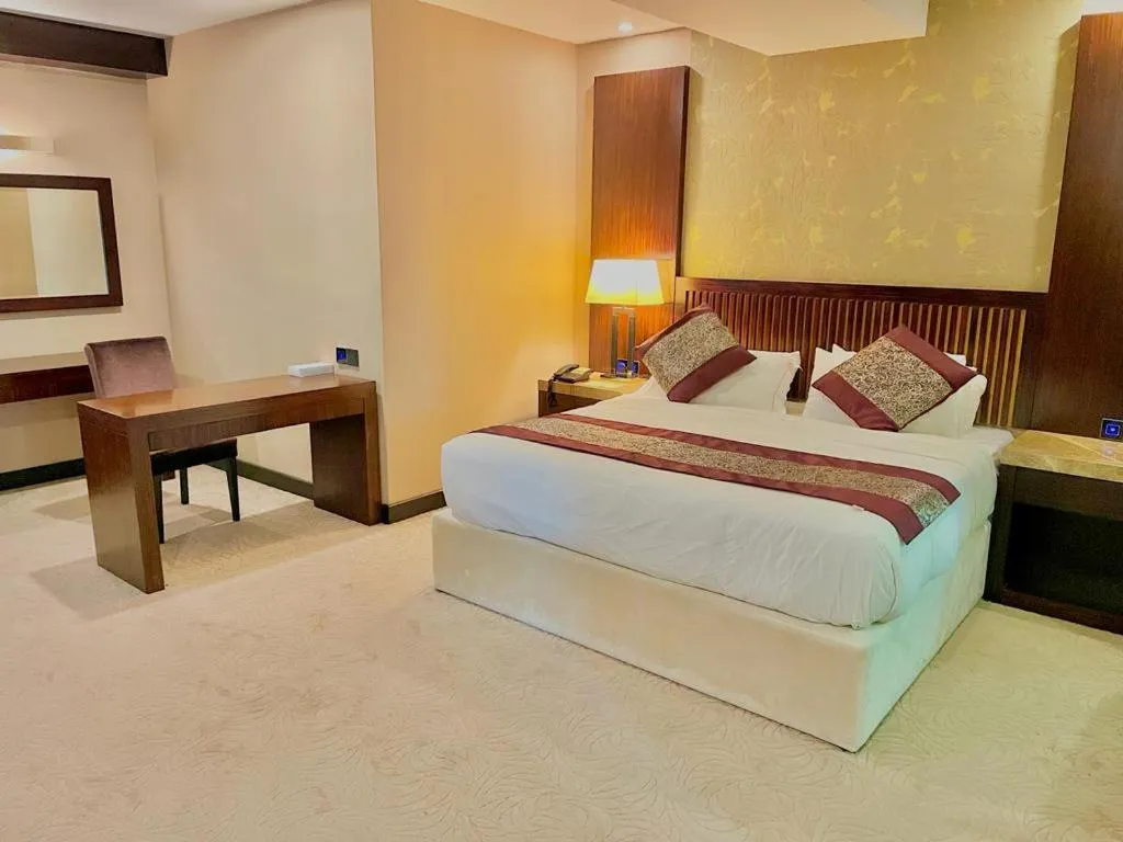 Deluxe Studio in Royale Signature Hotel