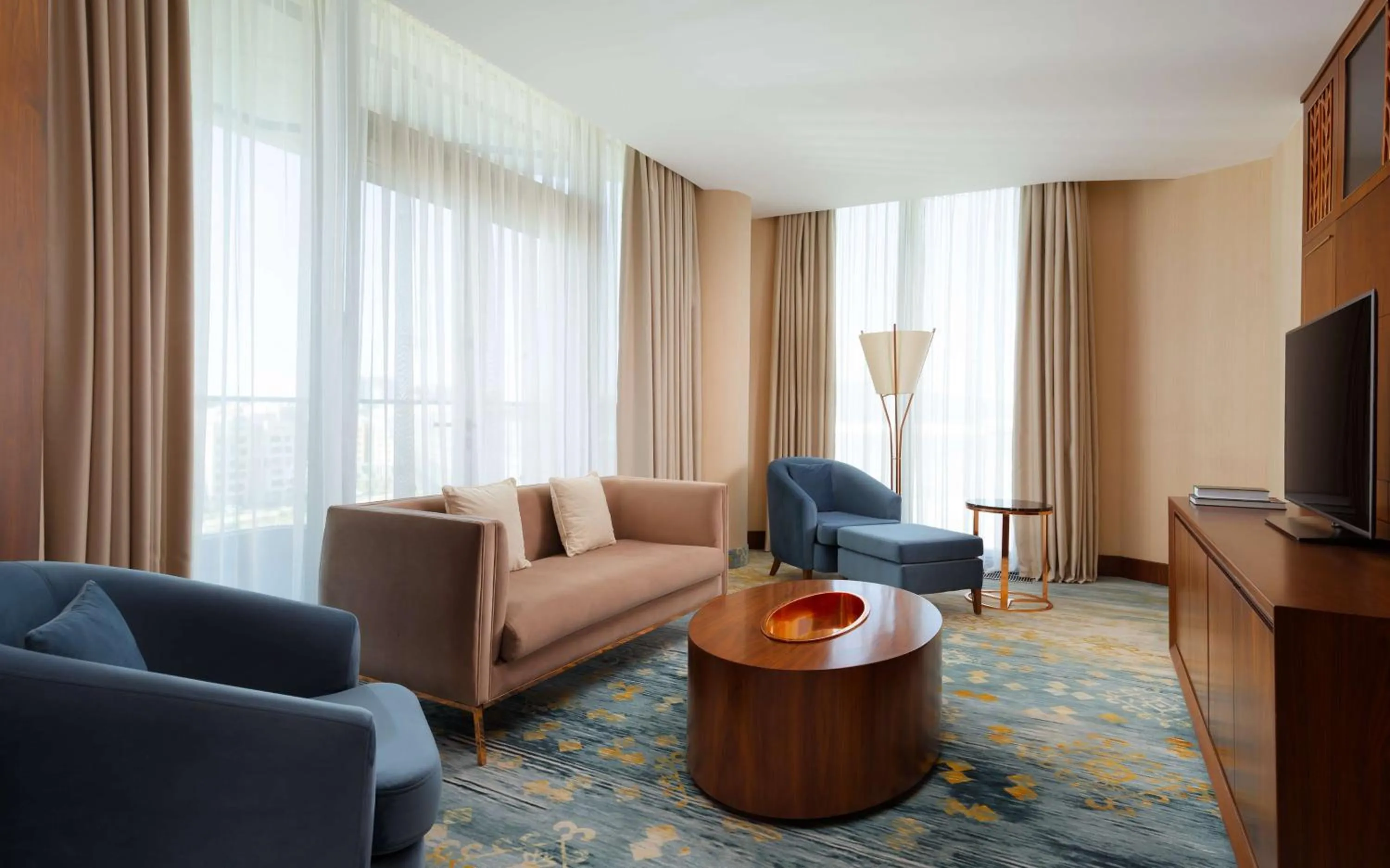 Deluxe King Suite in Hilton Astana