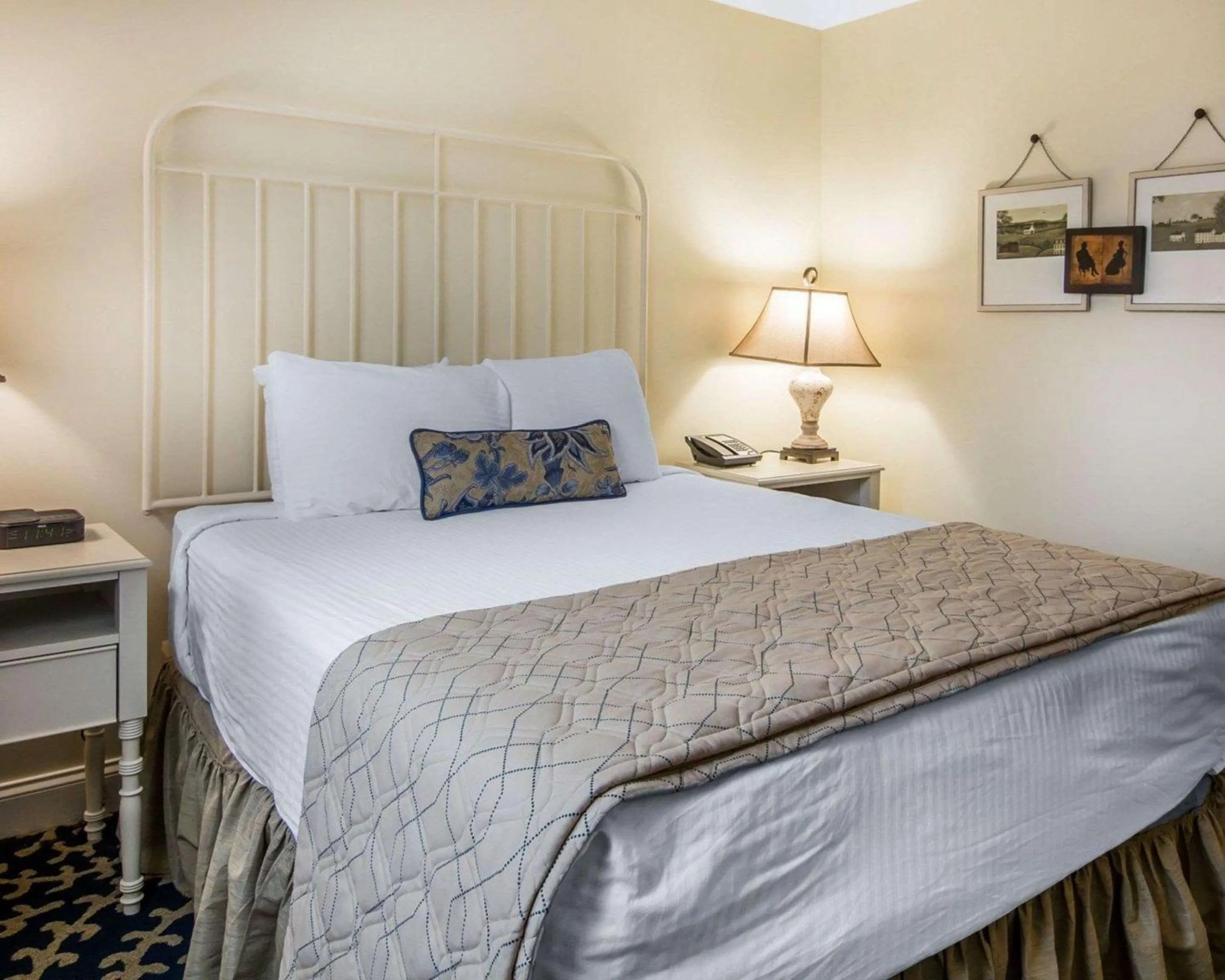 Queen Room - Non-Smoking in Bluegreen Vacations Shenandoah Crossing, an Ascend Collection Resort