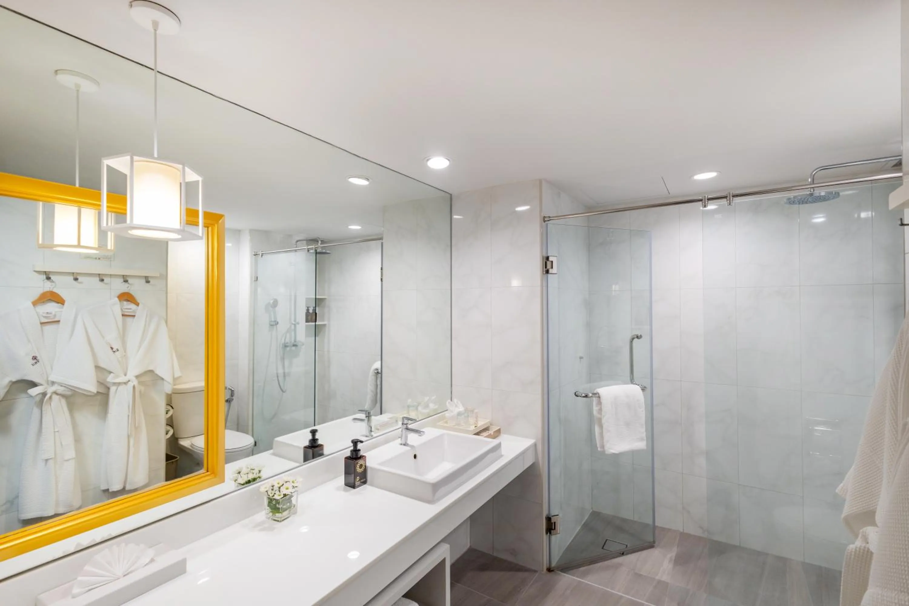 Deluxe Twin Garden View in The Riverie by Katathani